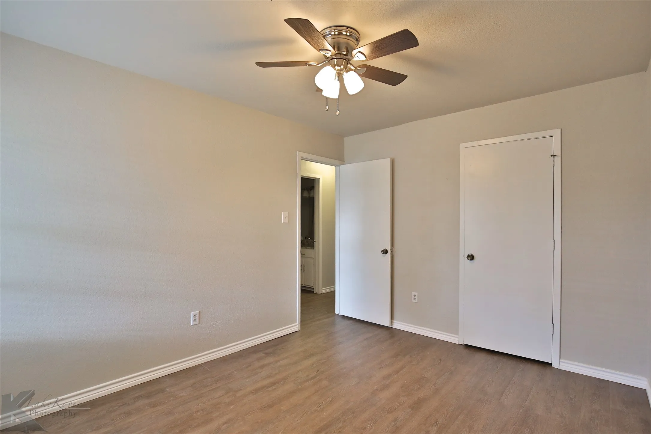Single Family Residence For Rent in Taylor County , 1709 Pemelton Drive, Abilene, Texas 79601, 3 Bedroom, 2 Bathroom, 2 Garage spaces, 1,323 Sqft, built in 1983, mls#21362783, Real Estate Agent in Abilene, Homes For Rent in Taylor county, Homes For Rent in Abilene, Realtor in Abilene Texas, Real Estate Brokerage Independent Realty Texas, Luminita Cordes Realtor