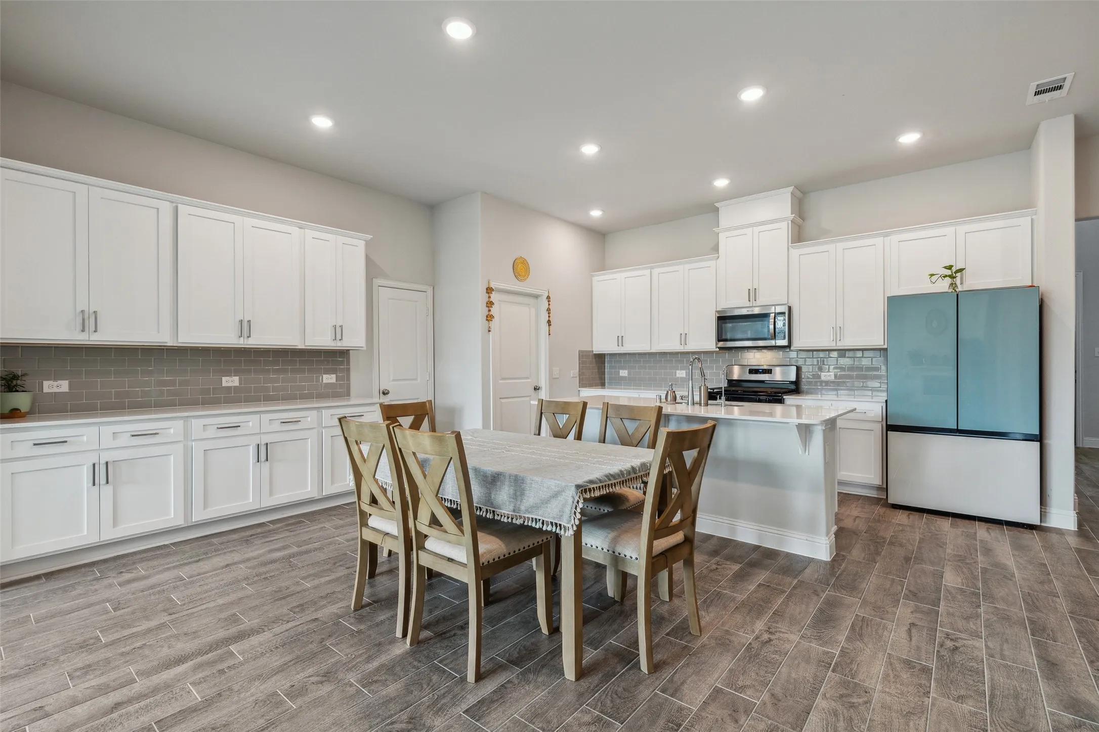 Single Family Residence For Sale in Collin County , 509 Tartane Drive, Anna, Texas 75409, 4 Bedroom, 4 Bathroom, 2 Garage spaces, 3,650 Sqft, built in 2023, Price $520,000, mls#21358974, Real Estate Agent in Anna, Homes For Sale in Collin county, Homes For Sale in Anna, Realtor in Anna Texas, Real Estate Brokerage Independent Realty Texas, Luminita Cordes Realtor