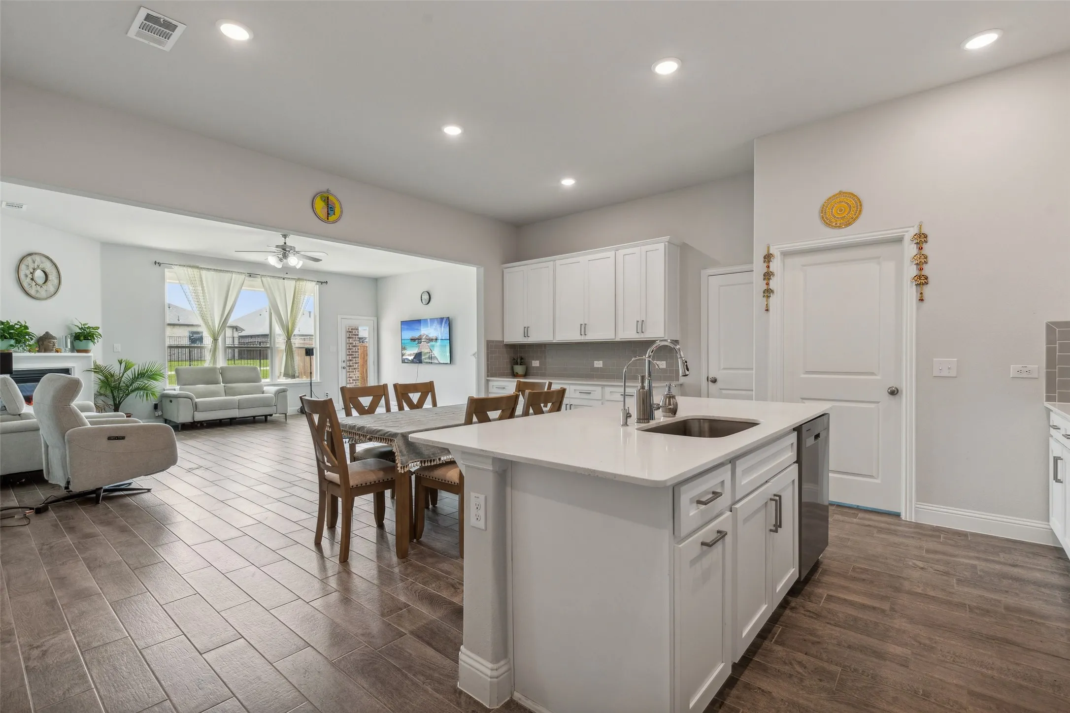 Single Family Residence For Sale in Collin County , 509 Tartane Drive, Anna, Texas 75409, 4 Bedroom, 4 Bathroom, 2 Garage spaces, 3,650 Sqft, built in 2023, Price $520,000, mls#21358974, Real Estate Agent in Anna, Homes For Sale in Collin county, Homes For Sale in Anna, Realtor in Anna Texas, Real Estate Brokerage Independent Realty Texas, Luminita Cordes Realtor