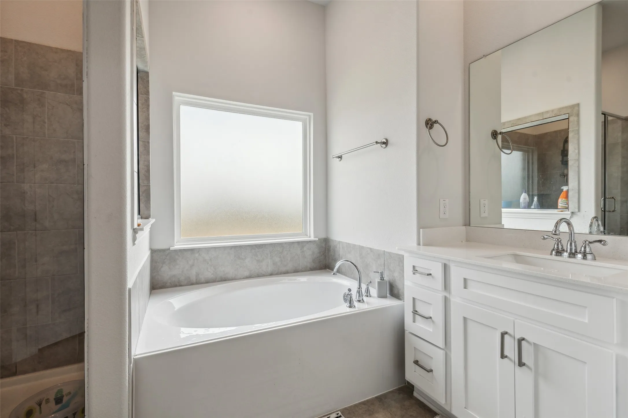 Single Family Residence For Sale in Collin County , 509 Tartane Drive, Anna, Texas 75409, 4 Bedroom, 4 Bathroom, 2 Garage spaces, 3,650 Sqft, built in 2023, Price $520,000, mls#21358974, Real Estate Agent in Anna, Homes For Sale in Collin county, Homes For Sale in Anna, Realtor in Anna Texas, Real Estate Brokerage Independent Realty Texas, Luminita Cordes Realtor