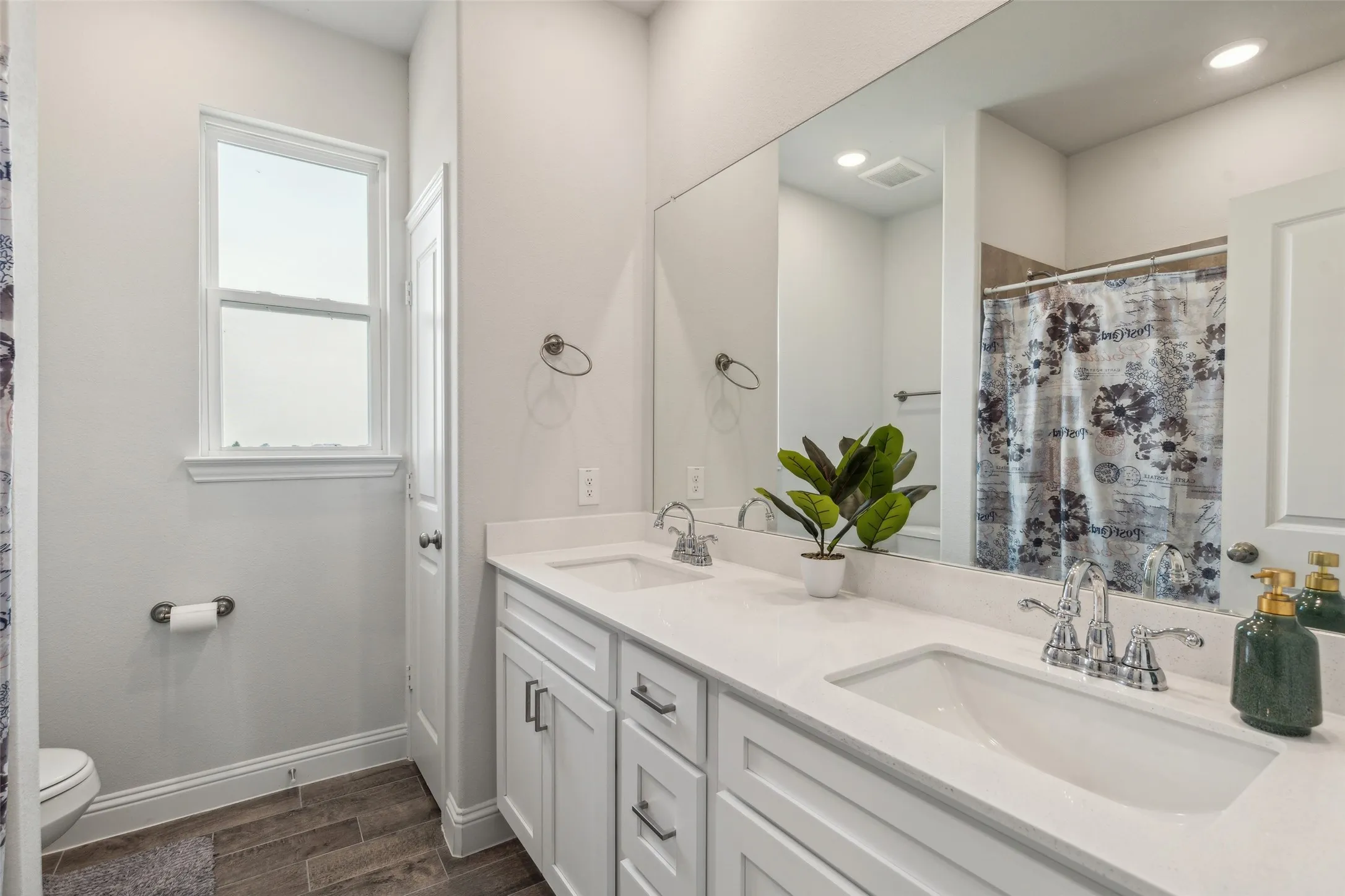Single Family Residence For Sale in Collin County , 509 Tartane Drive, Anna, Texas 75409, 4 Bedroom, 4 Bathroom, 2 Garage spaces, 3,650 Sqft, built in 2023, Price $520,000, mls#21358974, Real Estate Agent in Anna, Homes For Sale in Collin county, Homes For Sale in Anna, Realtor in Anna Texas, Real Estate Brokerage Independent Realty Texas, Luminita Cordes Realtor