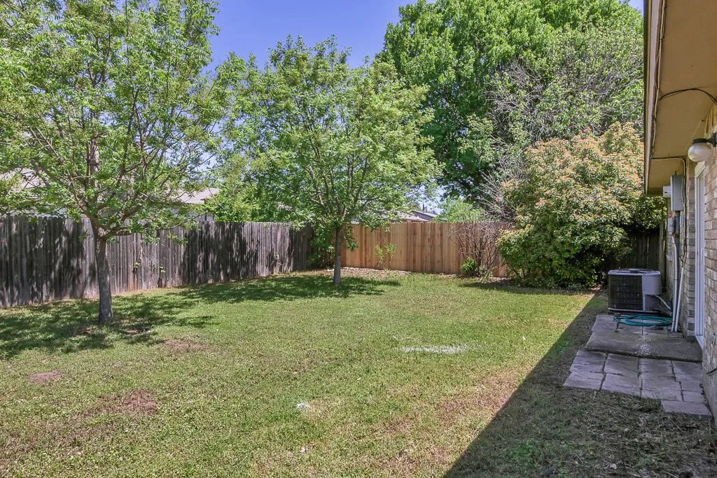 Single Family Residence For Rent in Collin County , 631 Valley View Drive, Allen, Texas 75002, 3 Bedroom, 2 Bathroom, 1 Garage spaces, 1,347 Sqft, built in 1979, mls#21364822, Real Estate Agent in Allen, Homes For Rent in Collin county, Homes For Rent in Allen, Realtor in Allen Texas, Real Estate Brokerage Independent Realty Texas, Luminita Cordes Realtor