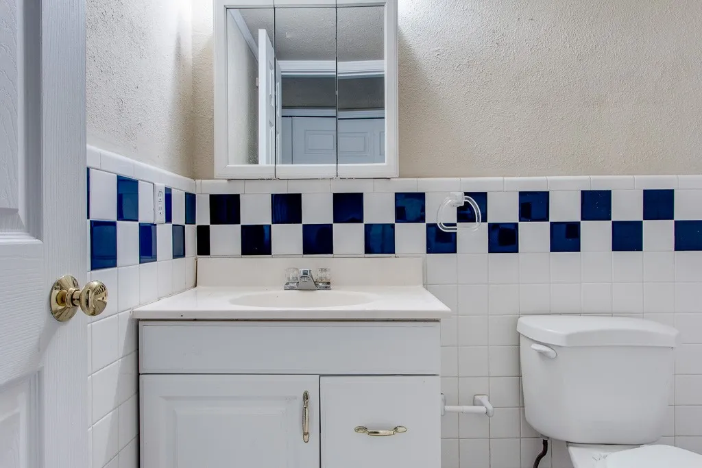 Single Family Residence For Rent in Collin County , 631 Valley View Drive, Allen, Texas 75002, 3 Bedroom, 2 Bathroom, 1 Garage spaces, 1,347 Sqft, built in 1979, mls#21364822, Real Estate Agent in Allen, Homes For Rent in Collin county, Homes For Rent in Allen, Realtor in Allen Texas, Real Estate Brokerage Independent Realty Texas, Luminita Cordes Realtor
