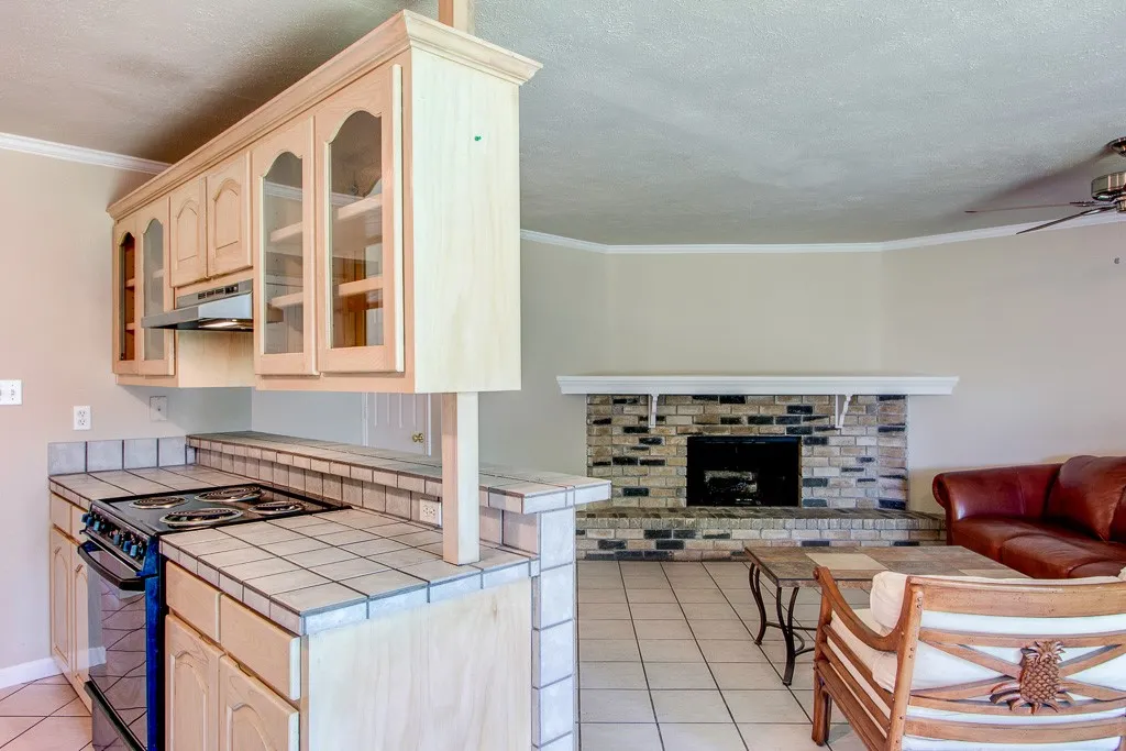 Single Family Residence For Rent in Collin County , 631 Valley View Drive, Allen, Texas 75002, 3 Bedroom, 2 Bathroom, 1 Garage spaces, 1,347 Sqft, built in 1979, mls#21364822, Real Estate Agent in Allen, Homes For Rent in Collin county, Homes For Rent in Allen, Realtor in Allen Texas, Real Estate Brokerage Independent Realty Texas, Luminita Cordes Realtor