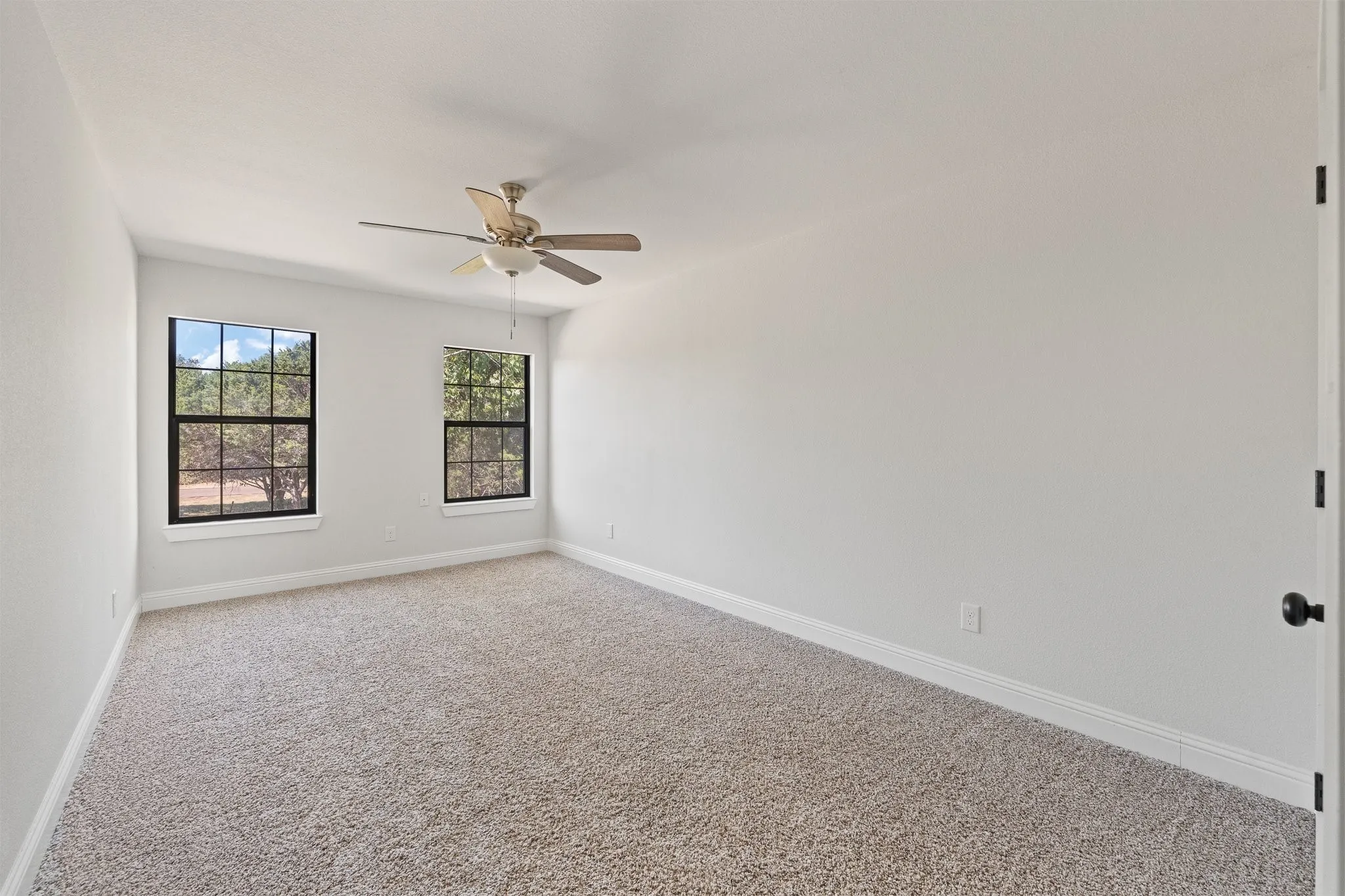 Single Family Residence For Sale in Johnson County , 9405 Hilltop Street, Rio Vista, Texas 76093, 4 Bedroom, 4 Bathroom, Garage spaces, 2,896 Sqft, built in 2020, mls#21363812, Real Estate Agent in Rio Vista, Homes For Sale in Johnson county, Homes For Sale in Rio Vista, Realtor in Rio Vista Texas, Real Estate Brokerage Independent Realty Texas, Luminita Cordes Realtor