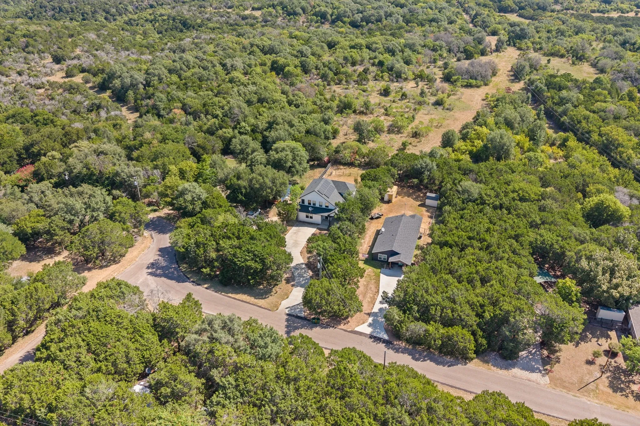 Single Family Residence For Sale in Johnson County , 9405 Hilltop Street, Rio Vista, Texas 76093, 4 Bedroom, 4 Bathroom, Garage spaces, 2,896 Sqft, built in 2020, mls#21363812, Real Estate Agent in Rio Vista, Homes For Sale in Johnson county, Homes For Sale in Rio Vista, Realtor in Rio Vista Texas, Real Estate Brokerage Independent Realty Texas, Luminita Cordes Realtor