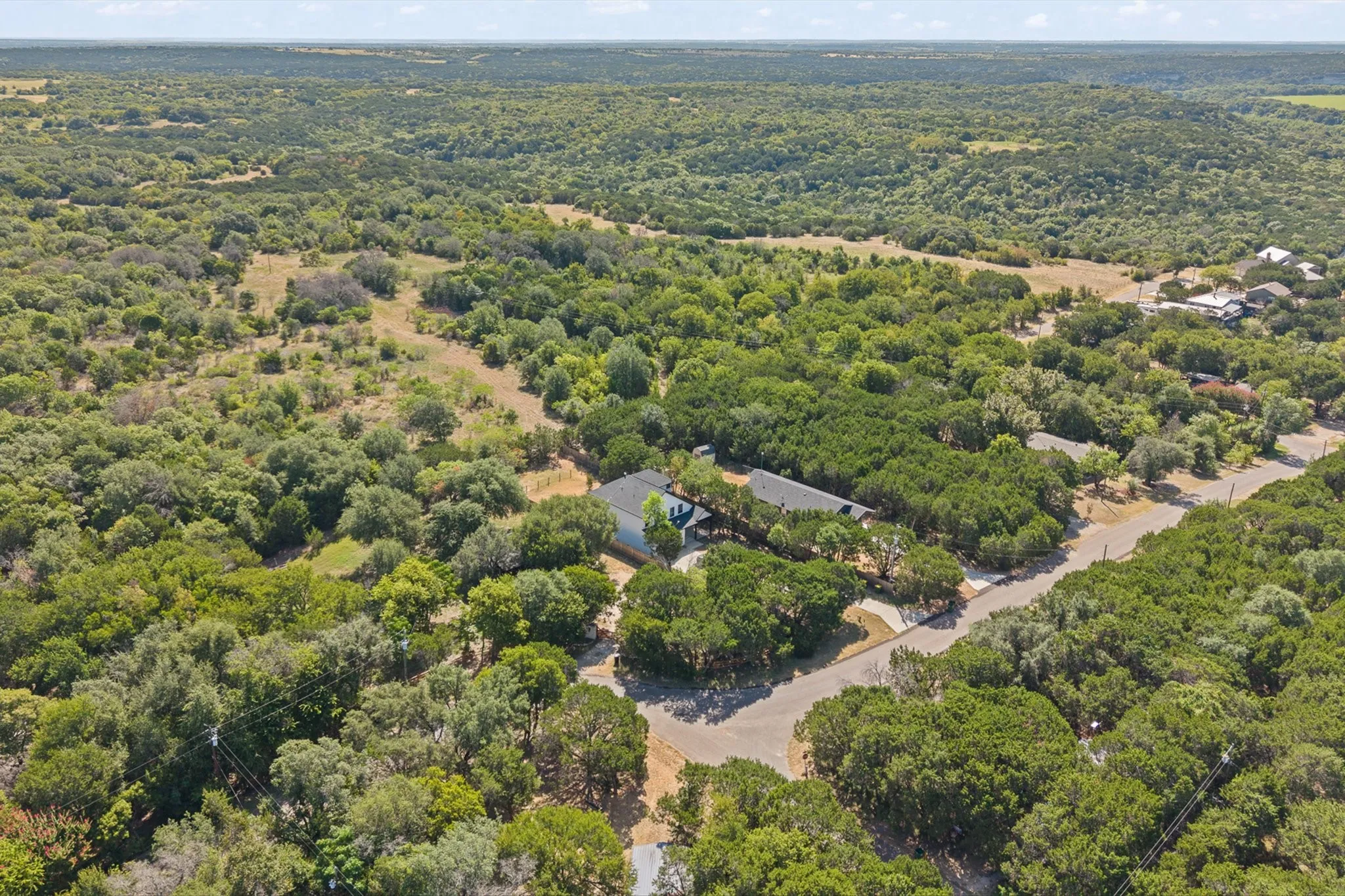 Single Family Residence For Sale in Johnson County , 9405 Hilltop Street, Rio Vista, Texas 76093, 4 Bedroom, 4 Bathroom, Garage spaces, 2,896 Sqft, built in 2020, mls#21363812, Real Estate Agent in Rio Vista, Homes For Sale in Johnson county, Homes For Sale in Rio Vista, Realtor in Rio Vista Texas, Real Estate Brokerage Independent Realty Texas, Luminita Cordes Realtor