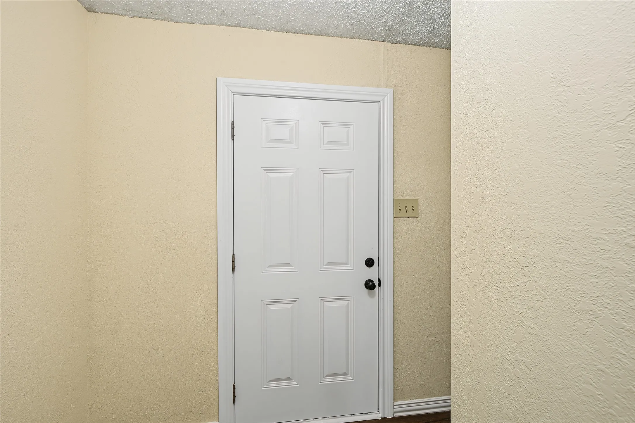 Single Family Residence For Sale in Tarrant County , 125 Allencrest Drive, White Settlement, Texas 76108, 3 Bedroom, 2 Bathroom, 2 Garage spaces, 1,424 Sqft, built in 1984, mls#21363026, Real Estate Agent in White Settlement, Homes For Sale in Tarrant county, Homes For Sale in White Settlement, Realtor in White Settlement Texas, Real Estate Brokerage Independent Realty Texas, Luminita Cordes Realtor