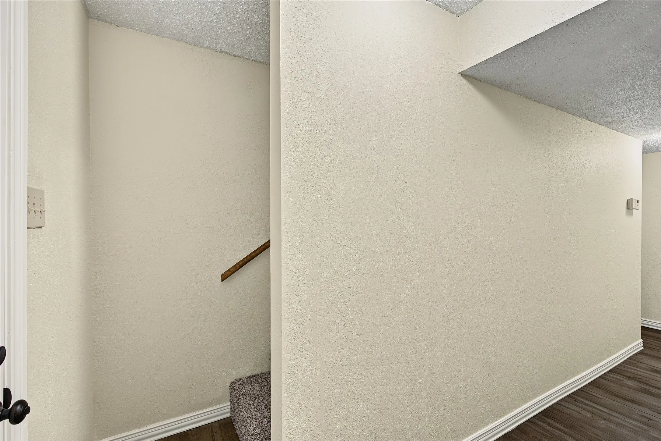 Single Family Residence For Sale in Tarrant County , 125 Allencrest Drive, White Settlement, Texas 76108, 3 Bedroom, 2 Bathroom, 2 Garage spaces, 1,424 Sqft, built in 1984, mls#21363026, Real Estate Agent in White Settlement, Homes For Sale in Tarrant county, Homes For Sale in White Settlement, Realtor in White Settlement Texas, Real Estate Brokerage Independent Realty Texas, Luminita Cordes Realtor