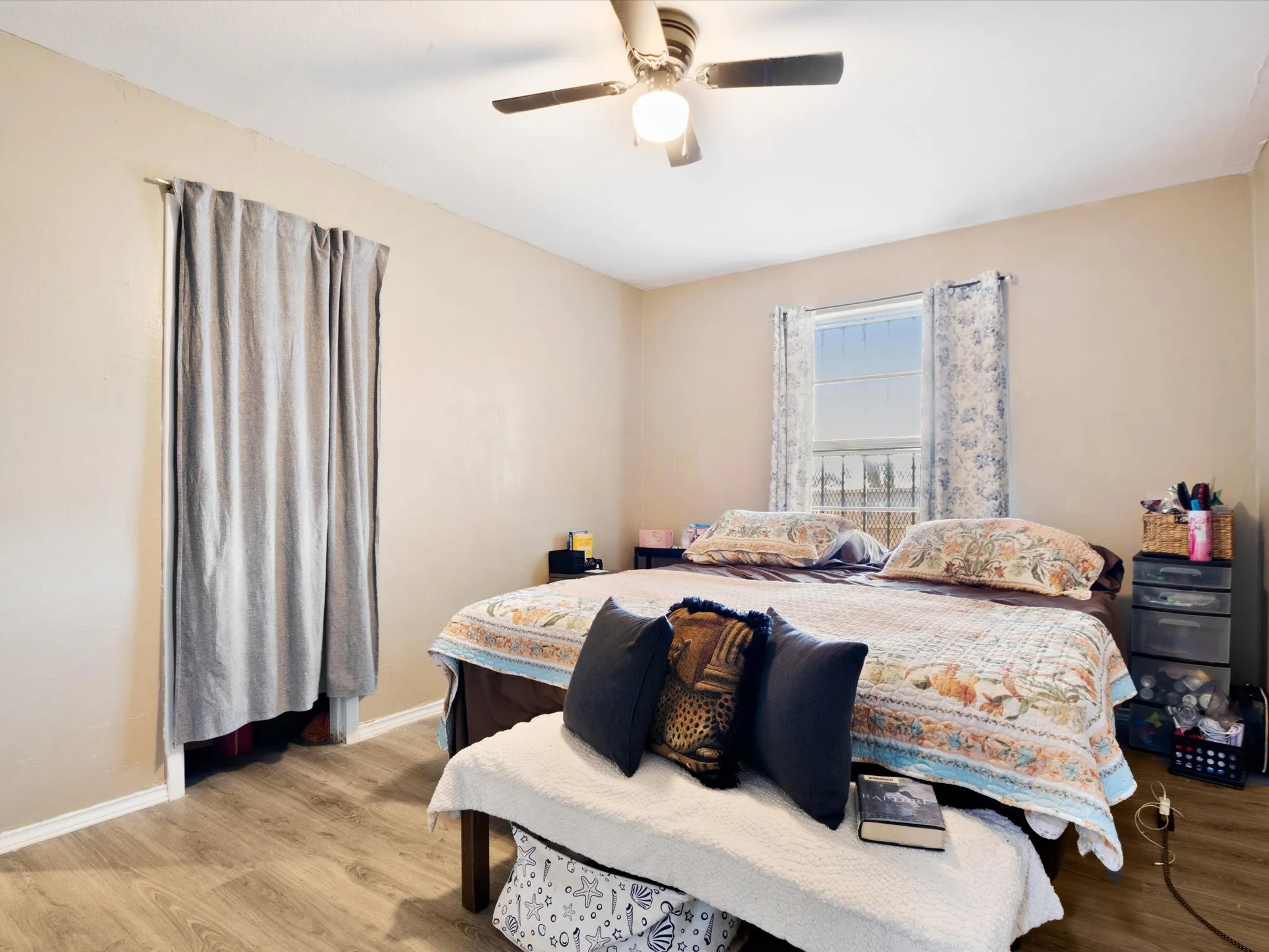 Single Family Residence For Sale in Dallas County , 3760 Stagecoach Trail, Dallas, Texas 75241, 3 Bedroom, 2 Bathroom, 1 Garage spaces, 1,026 Sqft, built in 1973, mls#21363657, Real Estate Agent in Dallas, Homes For Sale in Dallas county, Homes For Sale in Dallas, Realtor in Dallas Texas, Real Estate Brokerage Independent Realty Texas, Luminita Cordes Realtor