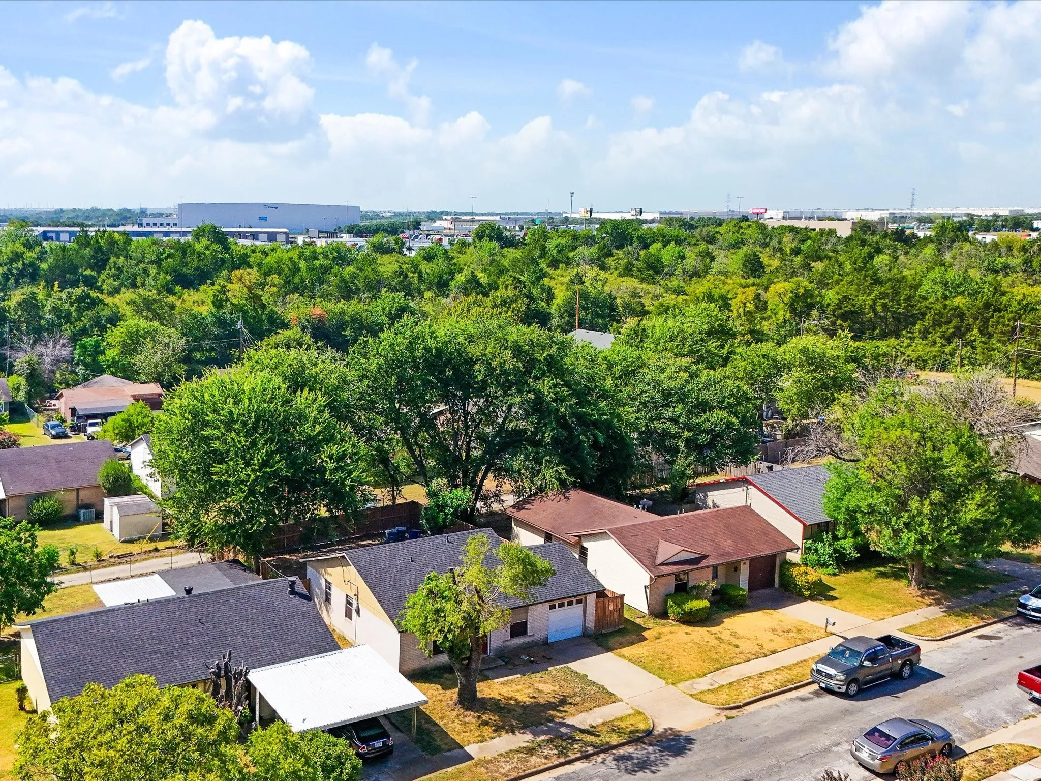 Single Family Residence For Sale in Dallas County , 3760 Stagecoach Trail, Dallas, Texas 75241, 3 Bedroom, 2 Bathroom, 1 Garage spaces, 1,026 Sqft, built in 1973, mls#21363657, Real Estate Agent in Dallas, Homes For Sale in Dallas county, Homes For Sale in Dallas, Realtor in Dallas Texas, Real Estate Brokerage Independent Realty Texas, Luminita Cordes Realtor