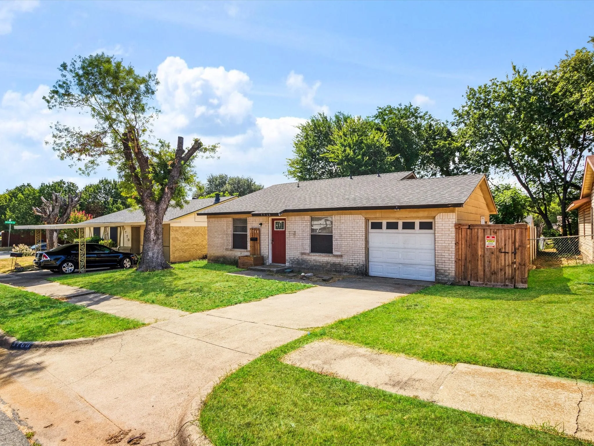 Single Family Residence For Sale in Dallas County , 3760 Stagecoach Trail, Dallas, Texas 75241, 3 Bedroom, 2 Bathroom, 1 Garage spaces, 1,026 Sqft, built in 1973, mls#21363657, Real Estate Agent in Dallas, Homes For Sale in Dallas county, Homes For Sale in Dallas, Realtor in Dallas Texas, Real Estate Brokerage Independent Realty Texas, Luminita Cordes Realtor
