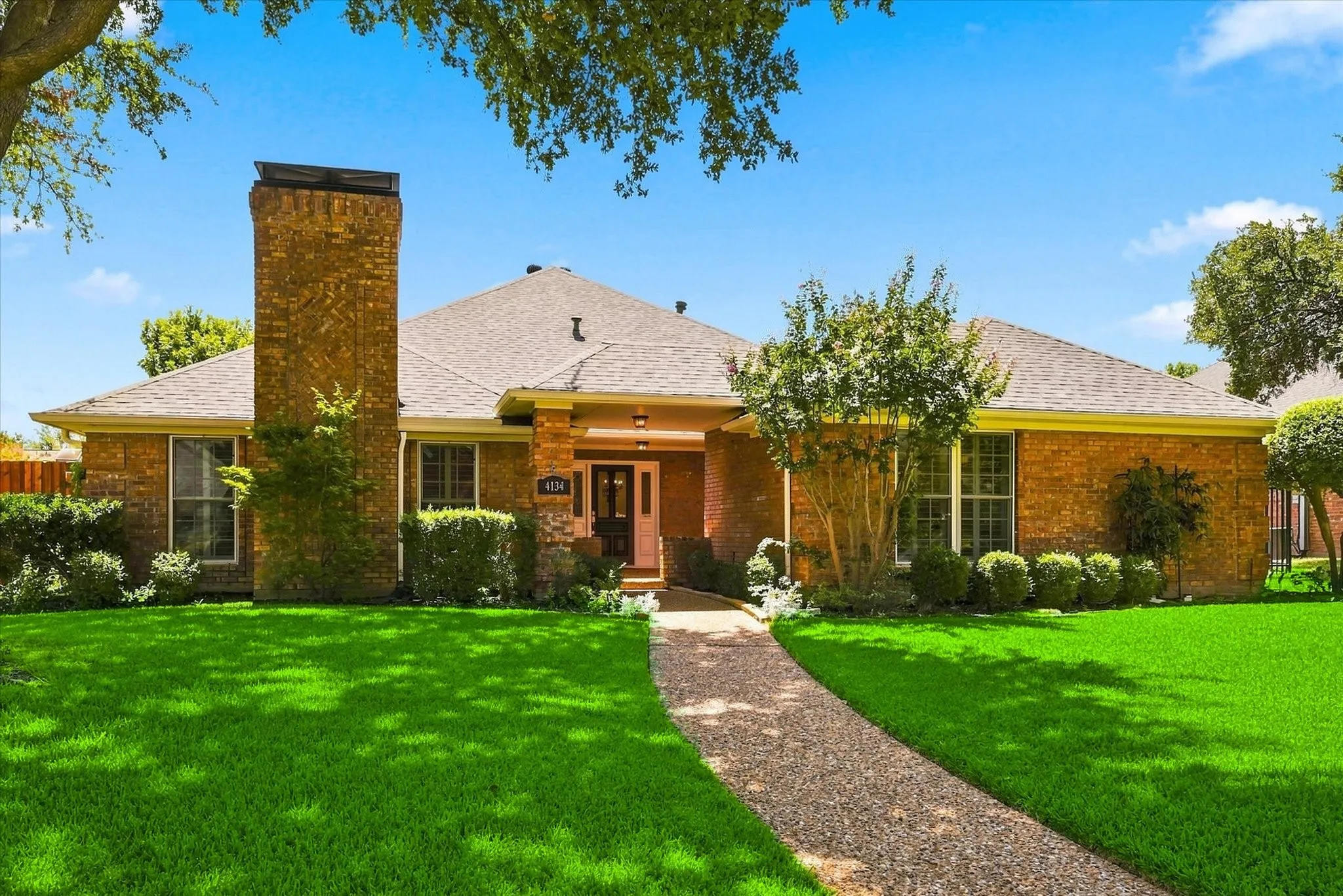 Single Family Residence For Sale in Collin County , 4134 High Star Lane, Dallas, Texas 75287, 4 Bedroom, 3 Bathroom, 2 Garage spaces, 3,006 Sqft, built in 1981, mls#21359910, Real Estate Agent in Dallas, Homes For Sale in Collin county, Homes For Sale in Dallas, Realtor in Dallas Texas, Real Estate Brokerage Independent Realty Texas, Luminita Cordes Realtor