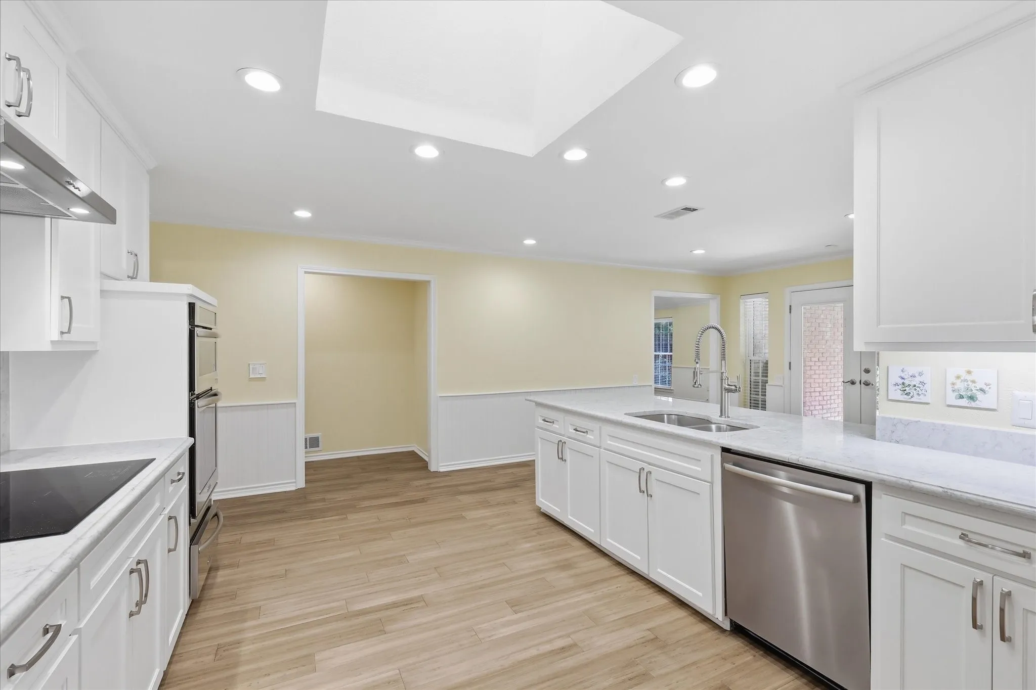 Single Family Residence For Sale in Collin County , 4134 High Star Lane, Dallas, Texas 75287, 4 Bedroom, 3 Bathroom, 2 Garage spaces, 3,006 Sqft, built in 1981, mls#21359910, Real Estate Agent in Dallas, Homes For Sale in Collin county, Homes For Sale in Dallas, Realtor in Dallas Texas, Real Estate Brokerage Independent Realty Texas, Luminita Cordes Realtor