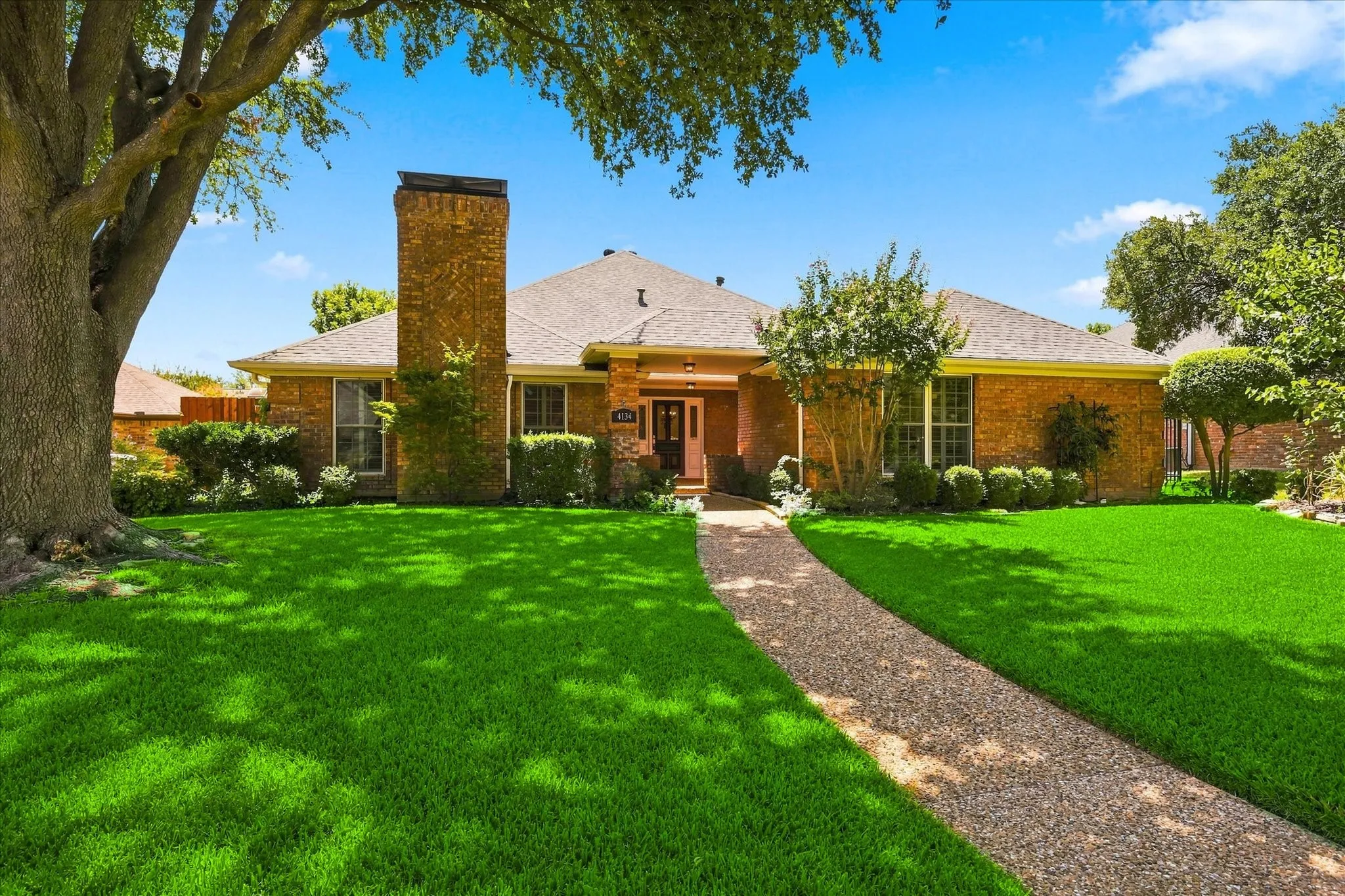 Single Family Residence For Sale in Collin County , 4134 High Star Lane, Dallas, Texas 75287, 4 Bedroom, 3 Bathroom, 2 Garage spaces, 3,006 Sqft, built in 1981, mls#21359910, Real Estate Agent in Dallas, Homes For Sale in Collin county, Homes For Sale in Dallas, Realtor in Dallas Texas, Real Estate Brokerage Independent Realty Texas, Luminita Cordes Realtor