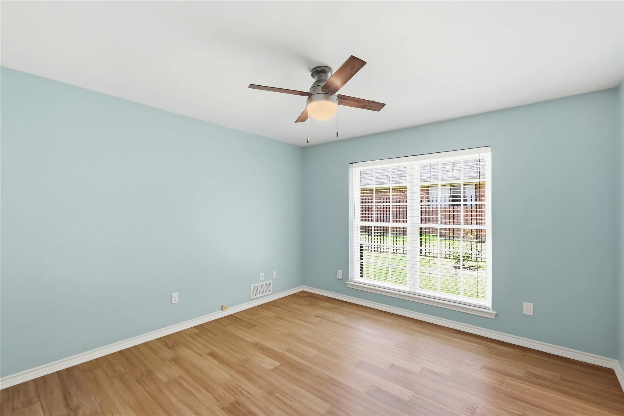 Single Family Residence For Sale in Collin County , 4134 High Star Lane, Dallas, Texas 75287, 4 Bedroom, 3 Bathroom, 2 Garage spaces, 3,006 Sqft, built in 1981, mls#21359910, Real Estate Agent in Dallas, Homes For Sale in Collin county, Homes For Sale in Dallas, Realtor in Dallas Texas, Real Estate Brokerage Independent Realty Texas, Luminita Cordes Realtor
