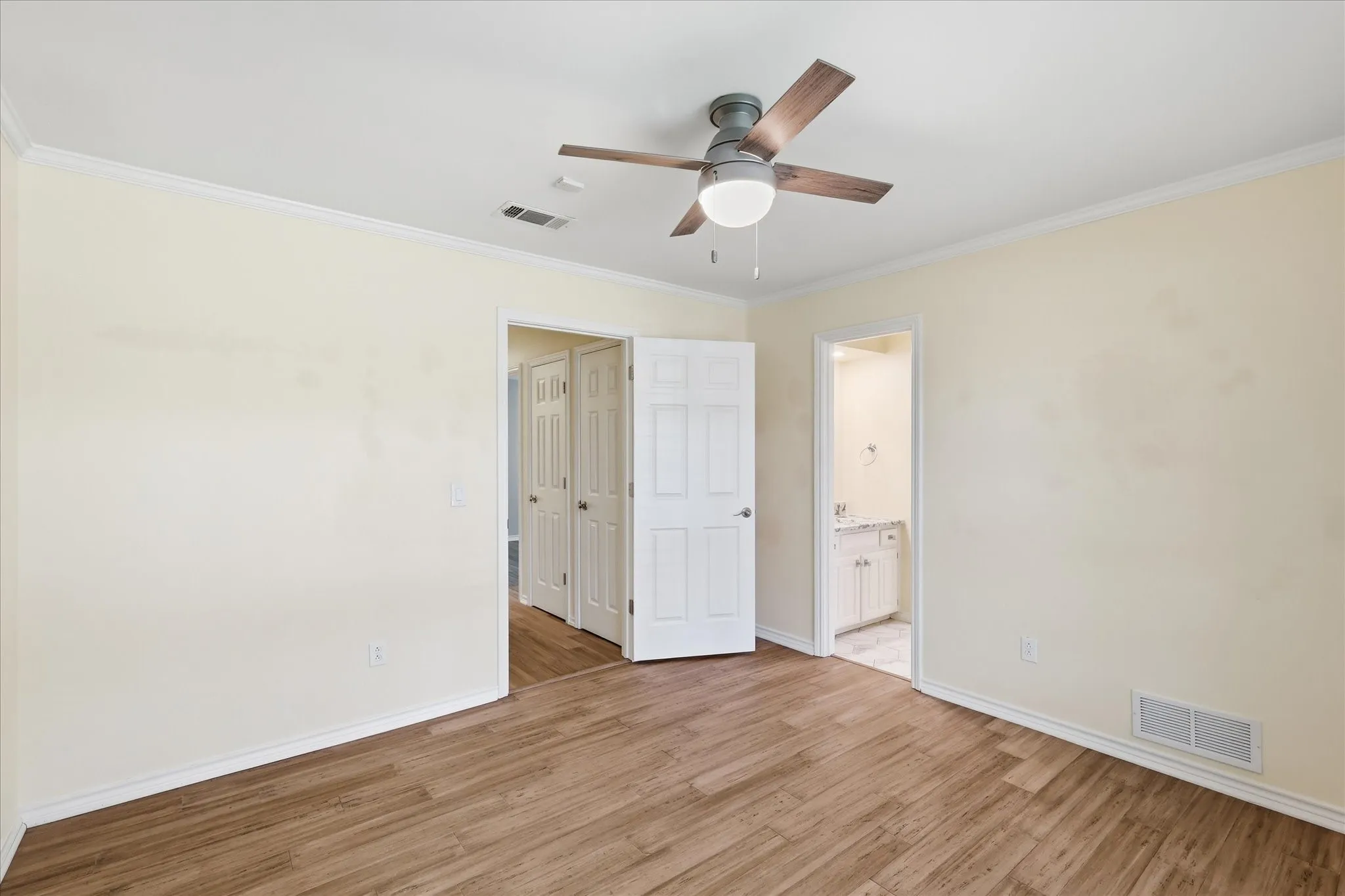 Single Family Residence For Sale in Collin County , 4134 High Star Lane, Dallas, Texas 75287, 4 Bedroom, 3 Bathroom, 2 Garage spaces, 3,006 Sqft, built in 1981, mls#21359910, Real Estate Agent in Dallas, Homes For Sale in Collin county, Homes For Sale in Dallas, Realtor in Dallas Texas, Real Estate Brokerage Independent Realty Texas, Luminita Cordes Realtor
