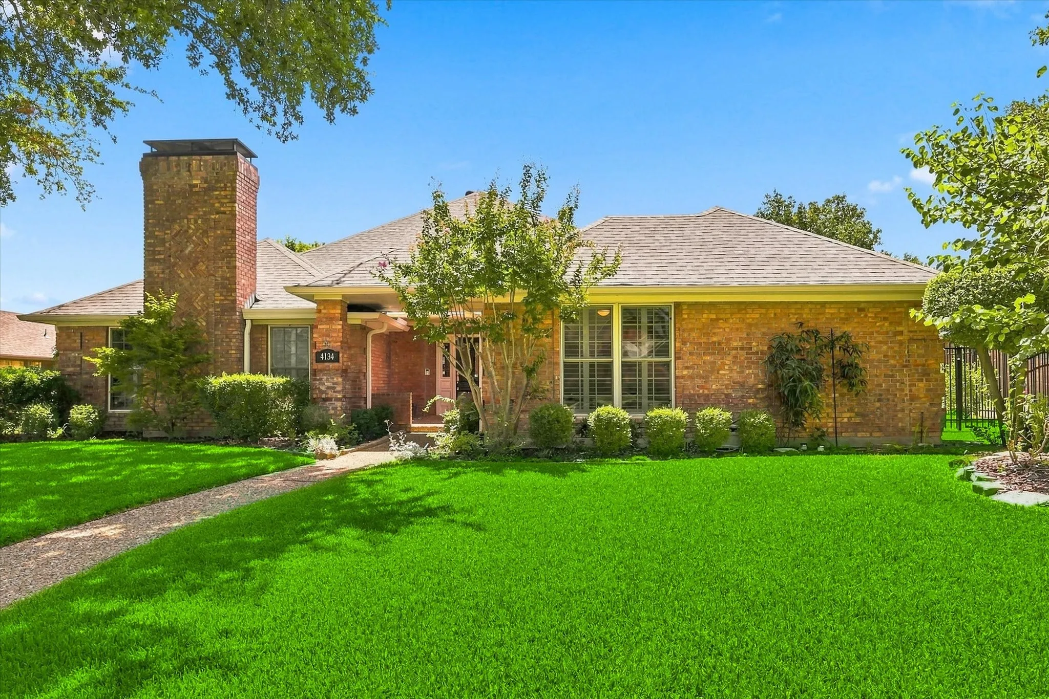 Single Family Residence For Sale in Collin County , 4134 High Star Lane, Dallas, Texas 75287, 4 Bedroom, 3 Bathroom, 2 Garage spaces, 3,006 Sqft, built in 1981, mls#21359910, Real Estate Agent in Dallas, Homes For Sale in Collin county, Homes For Sale in Dallas, Realtor in Dallas Texas, Real Estate Brokerage Independent Realty Texas, Luminita Cordes Realtor