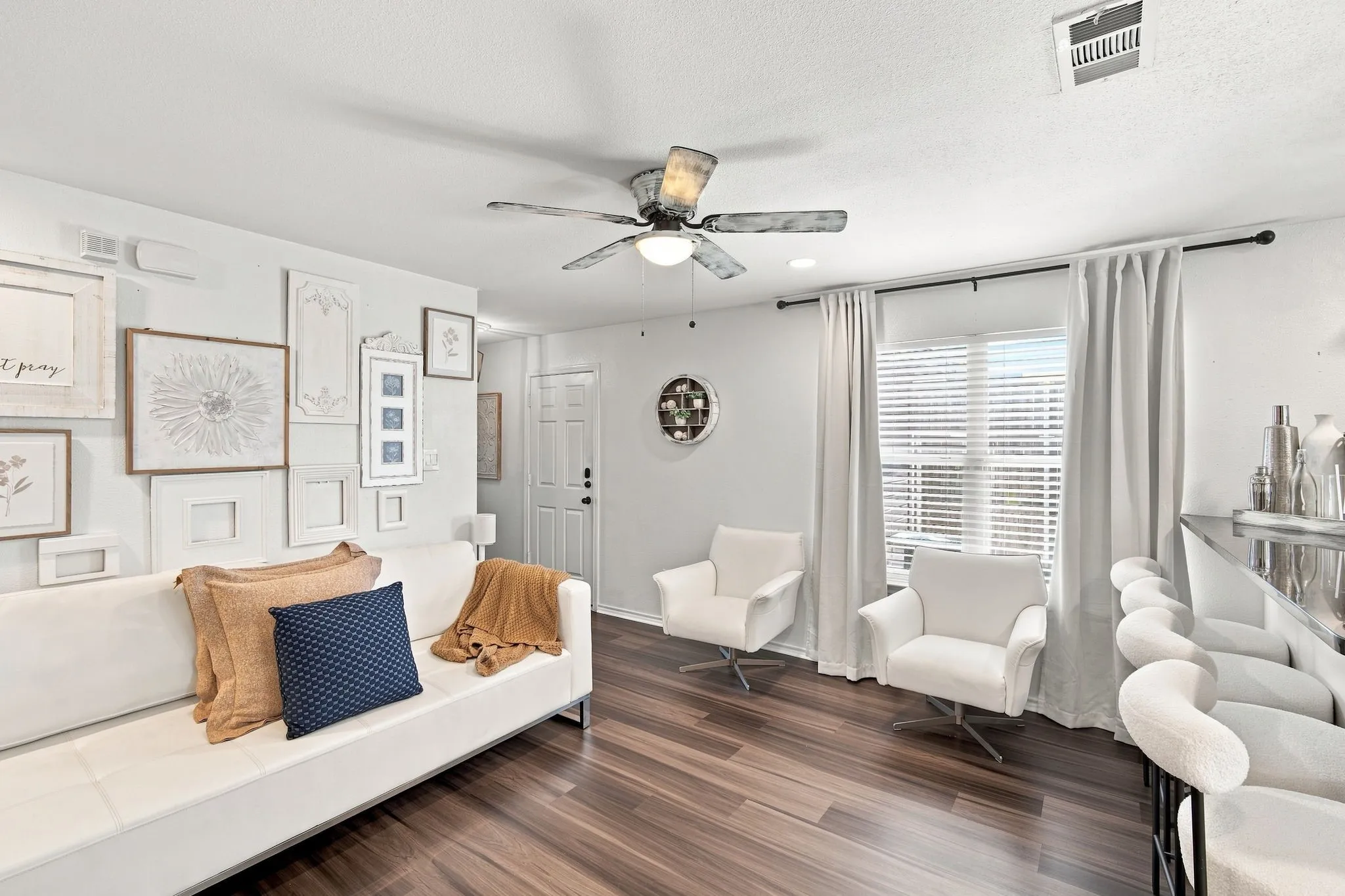 Easy, open flow that makes everyday living simple and hosting effortless. Light, fresh, and inviting
