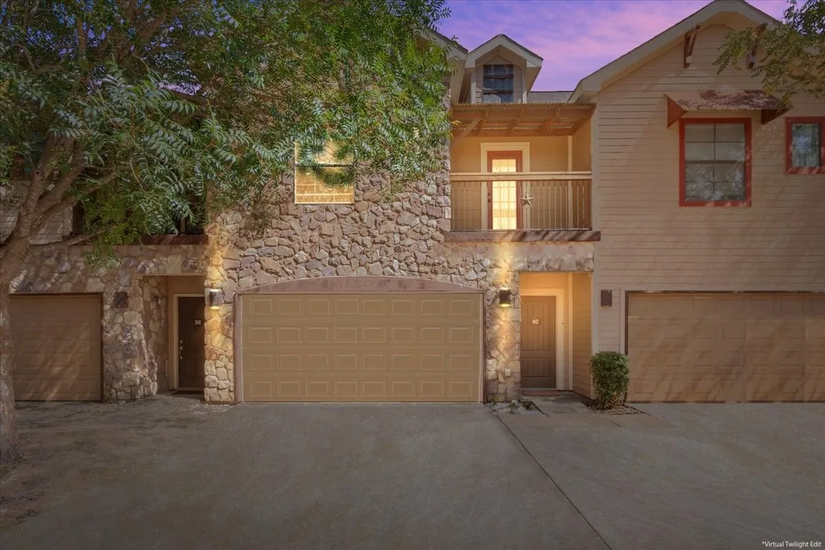 Condominium For Sale in Mc Lennan County , 2410 S 2nd Street 947, Waco, Texas 76706, 4 Bedroom, 5 Bathroom, 2 Garage spaces, 1,491 Sqft, built in 2006, mls#21363625, Real Estate Agent in Waco, Homes For Sale in Mc Lennan county, Homes For Sale in Waco, Realtor in Waco Texas, Real Estate Brokerage Independent Realty Texas, Luminita Cordes Realtor