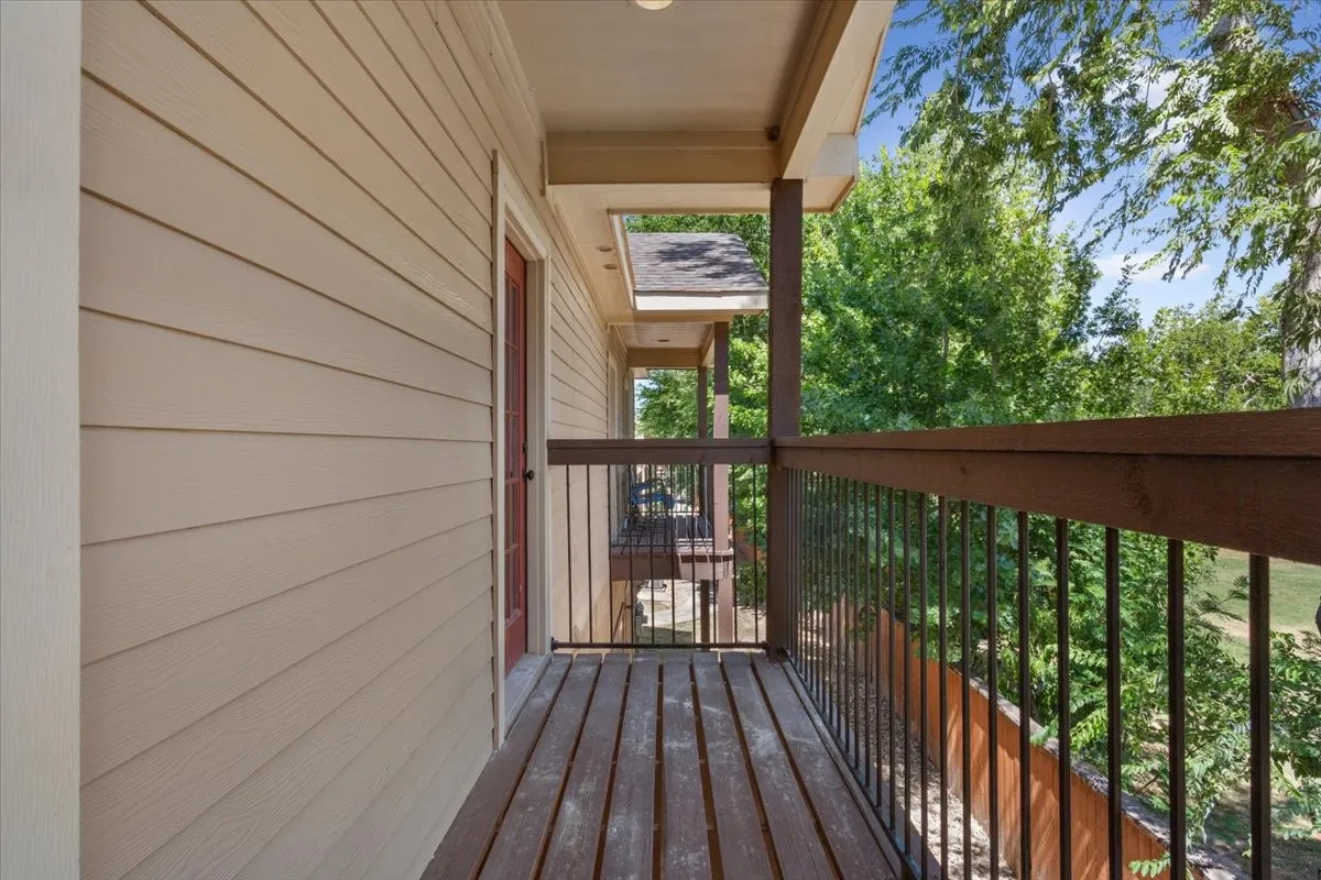 Condominium For Sale in Mc Lennan County , 2410 S 2nd Street 947, Waco, Texas 76706, 4 Bedroom, 5 Bathroom, 2 Garage spaces, 1,491 Sqft, built in 2006, mls#21363625, Real Estate Agent in Waco, Homes For Sale in Mc Lennan county, Homes For Sale in Waco, Realtor in Waco Texas, Real Estate Brokerage Independent Realty Texas, Luminita Cordes Realtor