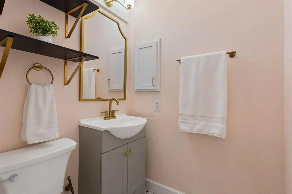 Condominium For Sale in Mc Lennan County , 2410 S 2nd Street 947, Waco, Texas 76706, 4 Bedroom, 5 Bathroom, 2 Garage spaces, 1,491 Sqft, built in 2006, mls#21363625, Real Estate Agent in Waco, Homes For Sale in Mc Lennan county, Homes For Sale in Waco, Realtor in Waco Texas, Real Estate Brokerage Independent Realty Texas, Luminita Cordes Realtor