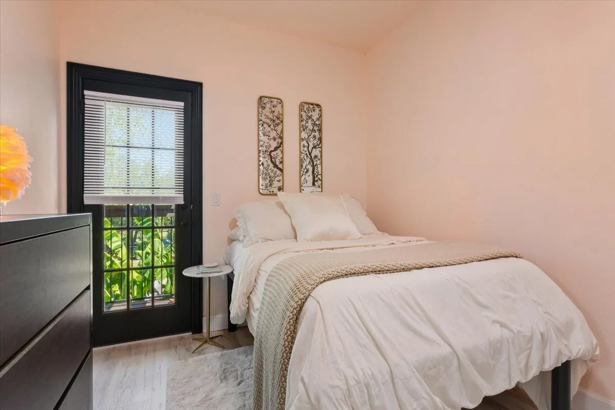 Condominium For Sale in Mc Lennan County , 2410 S 2nd Street 947, Waco, Texas 76706, 4 Bedroom, 5 Bathroom, 2 Garage spaces, 1,491 Sqft, built in 2006, mls#21363625, Real Estate Agent in Waco, Homes For Sale in Mc Lennan county, Homes For Sale in Waco, Realtor in Waco Texas, Real Estate Brokerage Independent Realty Texas, Luminita Cordes Realtor