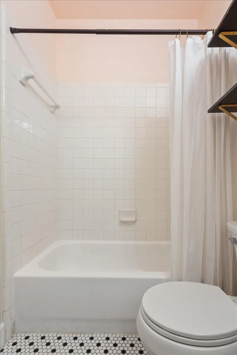 Condominium For Sale in Mc Lennan County , 2410 S 2nd Street 947, Waco, Texas 76706, 4 Bedroom, 5 Bathroom, 2 Garage spaces, 1,491 Sqft, built in 2006, mls#21363625, Real Estate Agent in Waco, Homes For Sale in Mc Lennan county, Homes For Sale in Waco, Realtor in Waco Texas, Real Estate Brokerage Independent Realty Texas, Luminita Cordes Realtor