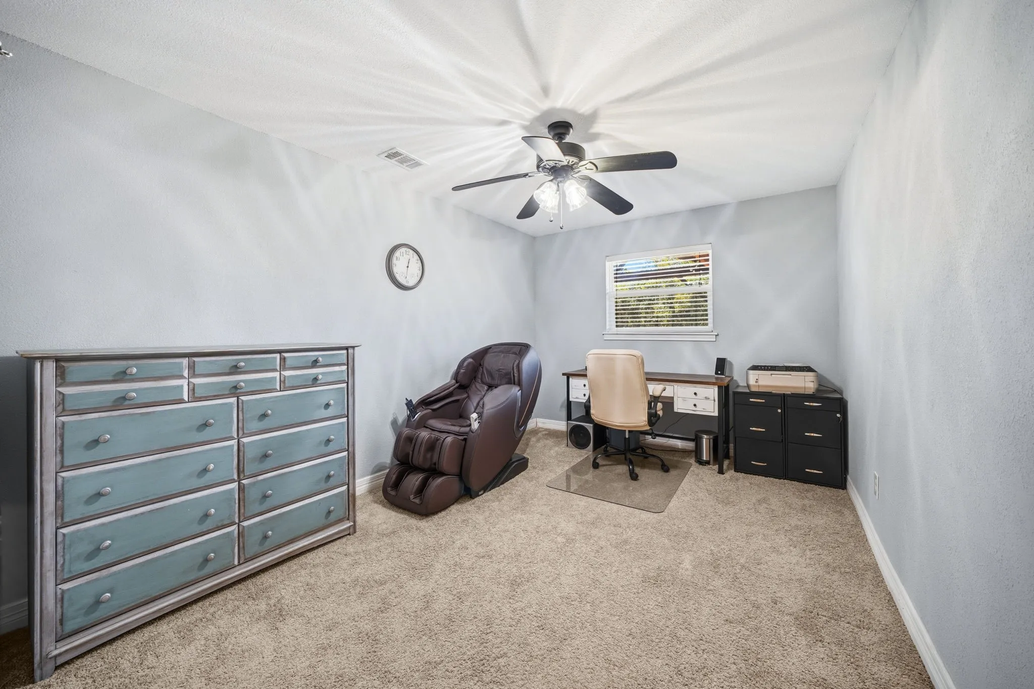 Single Family Residence For Sale in Ellis County , 119 Prairie Creek Road, Red Oak, Texas 75154, 4 Bedroom, 2 Bathroom, 2 Garage spaces, 1,709 Sqft, built in 1983, mls#21363974, Real Estate Agent in Red Oak, Homes For Sale in Ellis county, Homes For Sale in Red Oak, Realtor in Red Oak Texas, Real Estate Brokerage Independent Realty Texas, Luminita Cordes Realtor