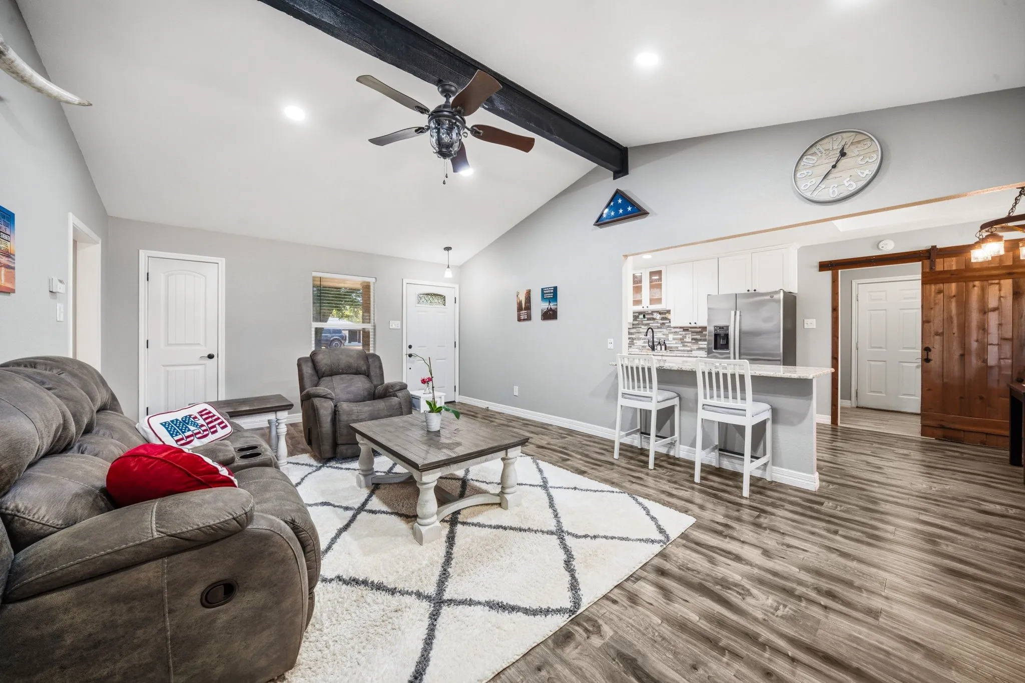 Single Family Residence For Sale in Ellis County , 119 Prairie Creek Road, Red Oak, Texas 75154, 4 Bedroom, 2 Bathroom, 2 Garage spaces, 1,709 Sqft, built in 1983, mls#21363974, Real Estate Agent in Red Oak, Homes For Sale in Ellis county, Homes For Sale in Red Oak, Realtor in Red Oak Texas, Real Estate Brokerage Independent Realty Texas, Luminita Cordes Realtor
