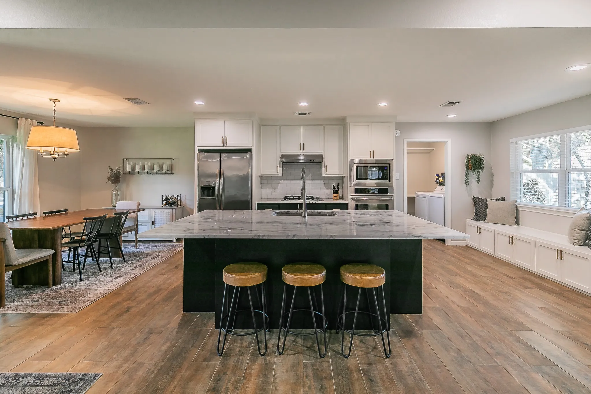 Single Family Residence For Sale in Tarrant County , 2109 Friar Tuck Drive, Arlington, Texas 76013, 3 Bedroom, 2 Bathroom, 2 Garage spaces, 1,838 Sqft, built in 1968, mls#21361667, Real Estate Agent in Arlington, Homes For Sale in Tarrant county, Homes For Sale in Arlington, Realtor in Arlington Texas, Real Estate Brokerage Independent Realty Texas, Luminita Cordes Realtor