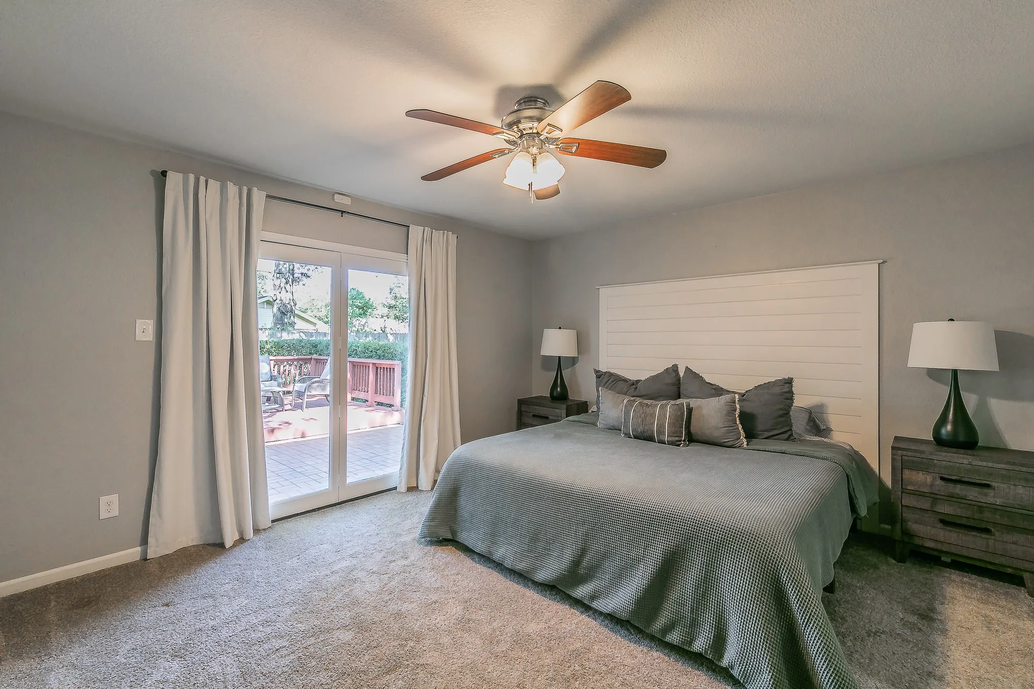 Single Family Residence For Sale in Tarrant County , 2109 Friar Tuck Drive, Arlington, Texas 76013, 3 Bedroom, 2 Bathroom, 2 Garage spaces, 1,838 Sqft, built in 1968, mls#21361667, Real Estate Agent in Arlington, Homes For Sale in Tarrant county, Homes For Sale in Arlington, Realtor in Arlington Texas, Real Estate Brokerage Independent Realty Texas, Luminita Cordes Realtor