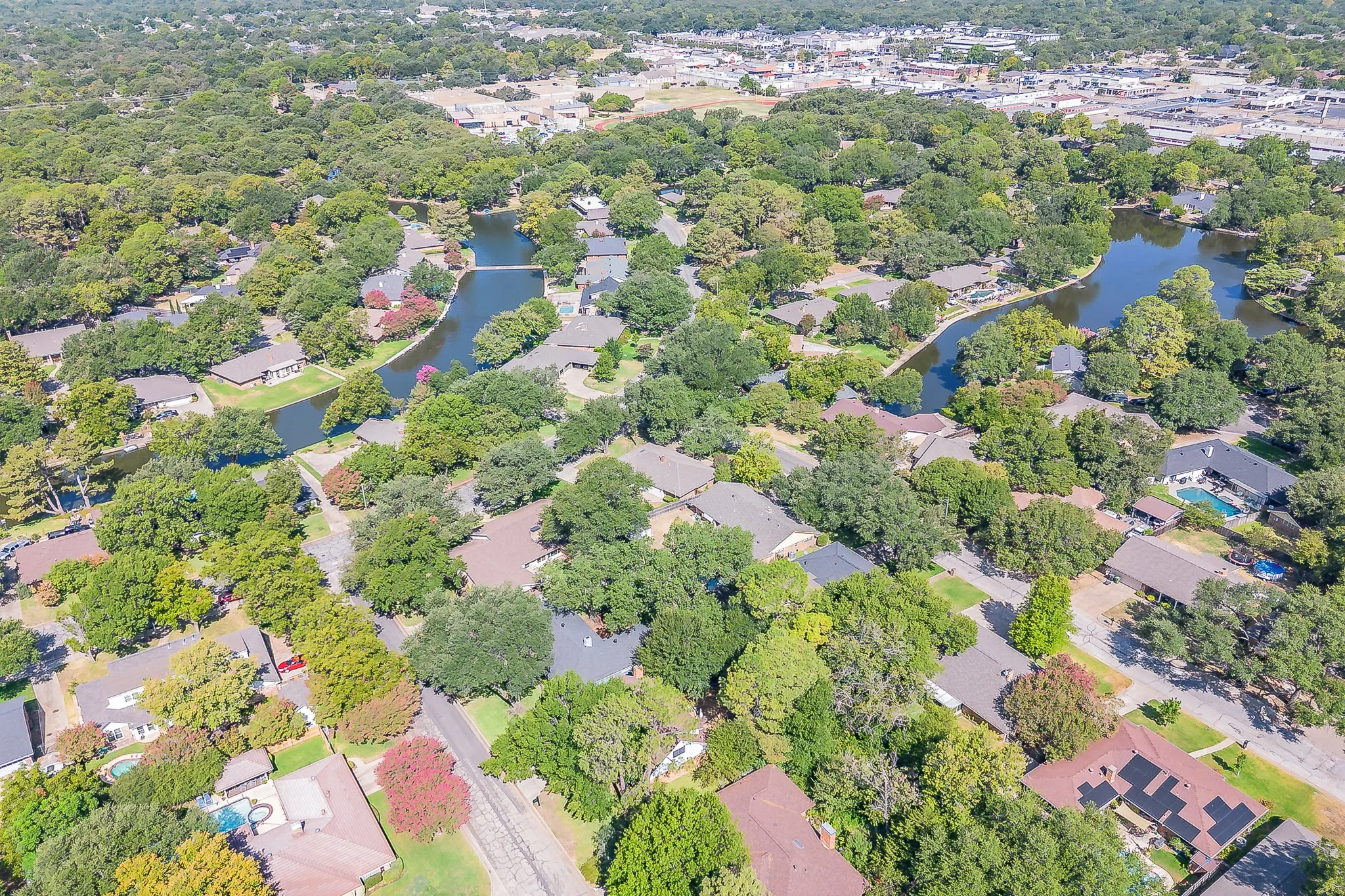 Single Family Residence For Sale in Tarrant County , 2109 Friar Tuck Drive, Arlington, Texas 76013, 3 Bedroom, 2 Bathroom, 2 Garage spaces, 1,838 Sqft, built in 1968, mls#21361667, Real Estate Agent in Arlington, Homes For Sale in Tarrant county, Homes For Sale in Arlington, Realtor in Arlington Texas, Real Estate Brokerage Independent Realty Texas, Luminita Cordes Realtor