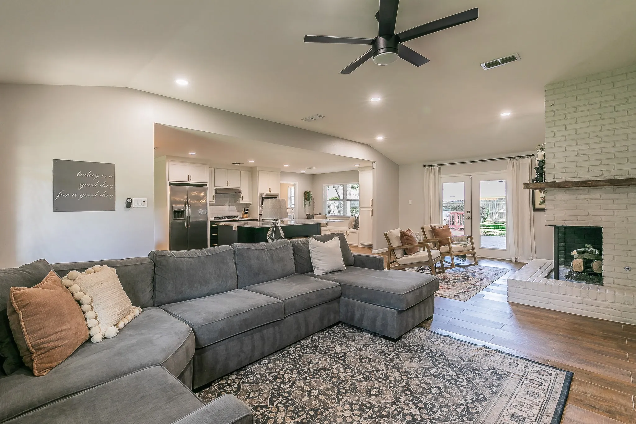 Single Family Residence For Sale in Tarrant County , 2109 Friar Tuck Drive, Arlington, Texas 76013, 3 Bedroom, 2 Bathroom, 2 Garage spaces, 1,838 Sqft, built in 1968, mls#21361667, Real Estate Agent in Arlington, Homes For Sale in Tarrant county, Homes For Sale in Arlington, Realtor in Arlington Texas, Real Estate Brokerage Independent Realty Texas, Luminita Cordes Realtor