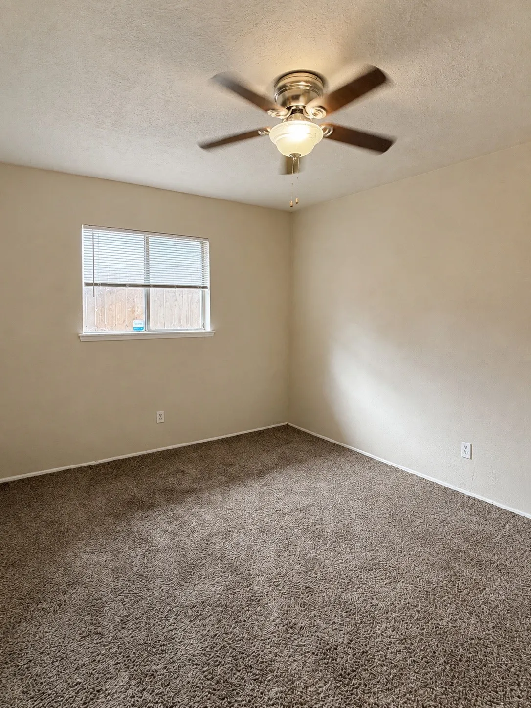 Single Family Residence For Rent in Dallas County , 2937 Emberwood Drive, Garland, Texas 75043, 3 Bedroom, 2 Bathroom, 2 Garage spaces, 1,695 Sqft, built in 1975, mls#21364840, Real Estate Agent in Garland, Homes For Rent in Dallas county, Homes For Rent in Garland, Realtor in Garland Texas, Real Estate Brokerage Independent Realty Texas, Luminita Cordes Realtor