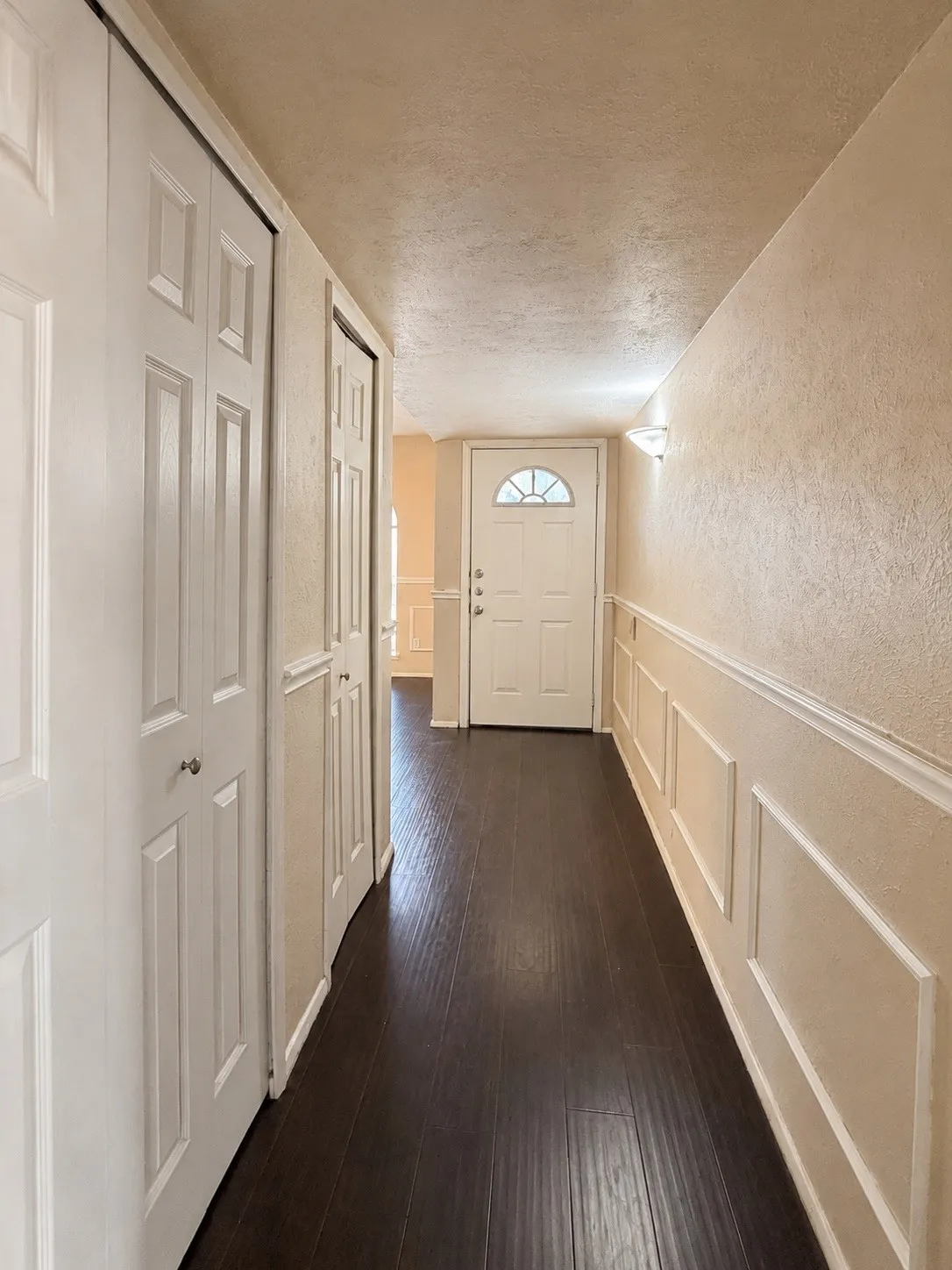 Single Family Residence For Rent in Dallas County , 2937 Emberwood Drive, Garland, Texas 75043, 3 Bedroom, 2 Bathroom, 2 Garage spaces, 1,695 Sqft, built in 1975, mls#21364840, Real Estate Agent in Garland, Homes For Rent in Dallas county, Homes For Rent in Garland, Realtor in Garland Texas, Real Estate Brokerage Independent Realty Texas, Luminita Cordes Realtor