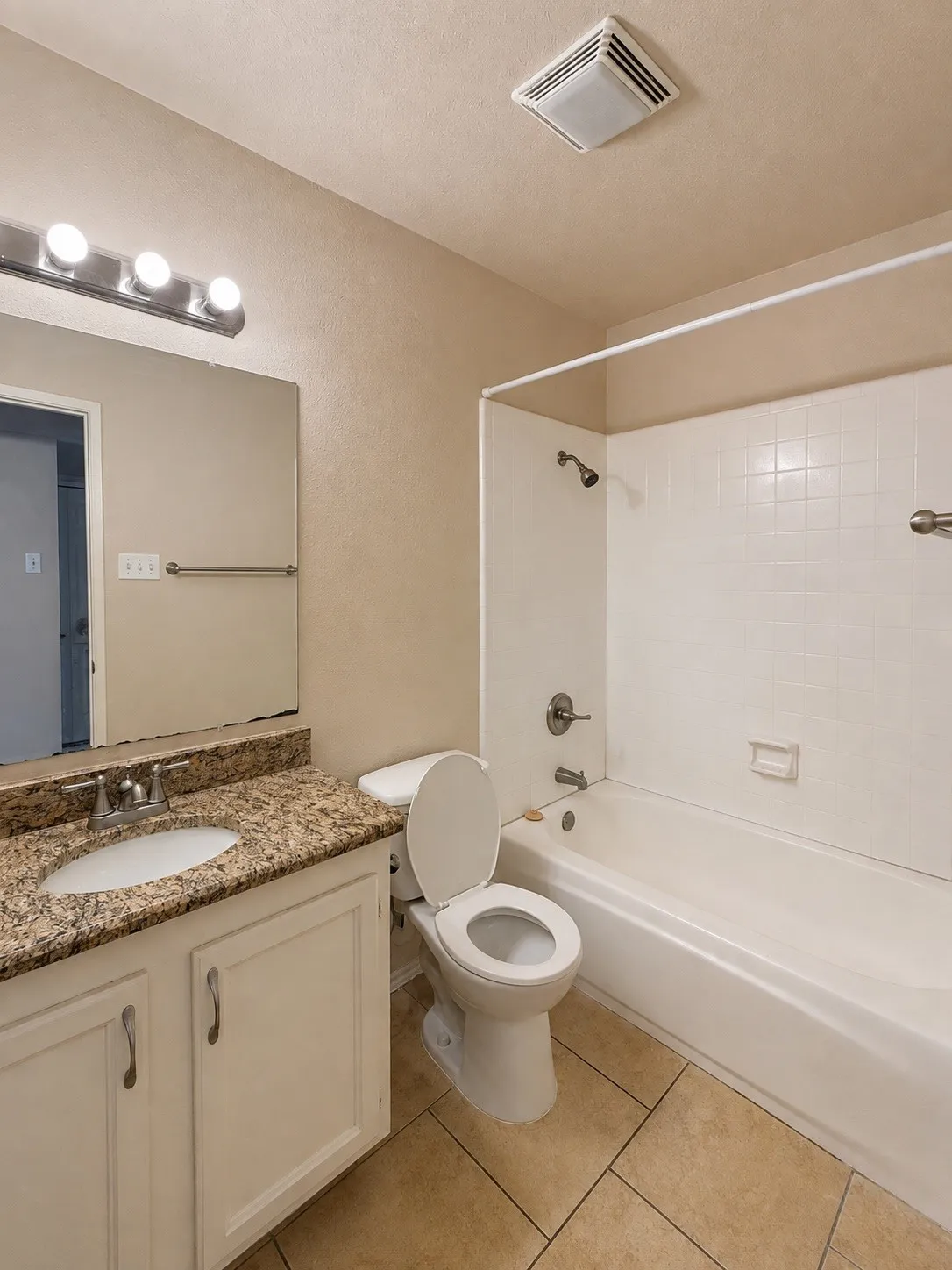 Single Family Residence For Rent in Dallas County , 2937 Emberwood Drive, Garland, Texas 75043, 3 Bedroom, 2 Bathroom, 2 Garage spaces, 1,695 Sqft, built in 1975, mls#21364840, Real Estate Agent in Garland, Homes For Rent in Dallas county, Homes For Rent in Garland, Realtor in Garland Texas, Real Estate Brokerage Independent Realty Texas, Luminita Cordes Realtor