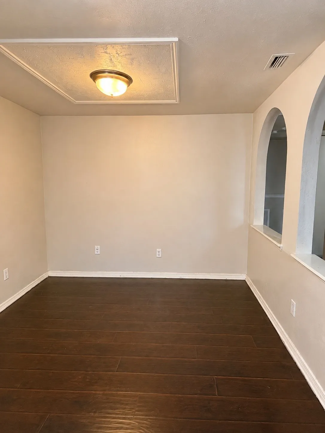 Single Family Residence For Rent in Dallas County , 2937 Emberwood Drive, Garland, Texas 75043, 3 Bedroom, 2 Bathroom, 2 Garage spaces, 1,695 Sqft, built in 1975, mls#21364840, Real Estate Agent in Garland, Homes For Rent in Dallas county, Homes For Rent in Garland, Realtor in Garland Texas, Real Estate Brokerage Independent Realty Texas, Luminita Cordes Realtor
