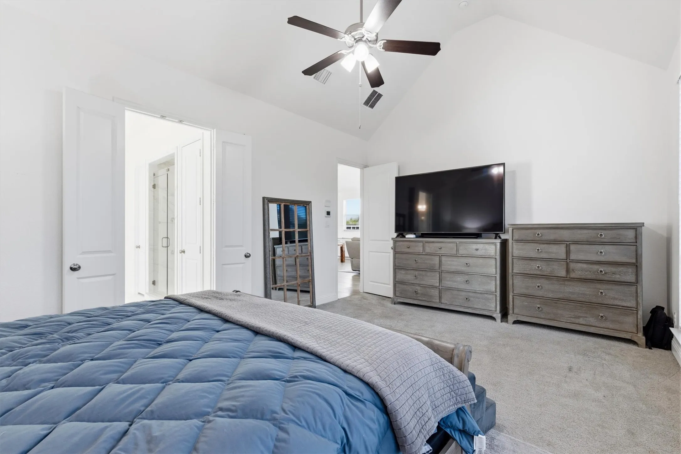 Single Family Residence For Sale in Denton County , 2901 Stonefield, The Colony, Texas 75056, 3 Bedroom, 4 Bathroom, 2 Garage spaces, 2,512 Sqft, built in 2019, mls#21362925, Real Estate Agent in The Colony, Homes For Sale in Denton county, Homes For Sale in The Colony, Realtor in The Colony Texas, Real Estate Brokerage Independent Realty Texas, Luminita Cordes Realtor