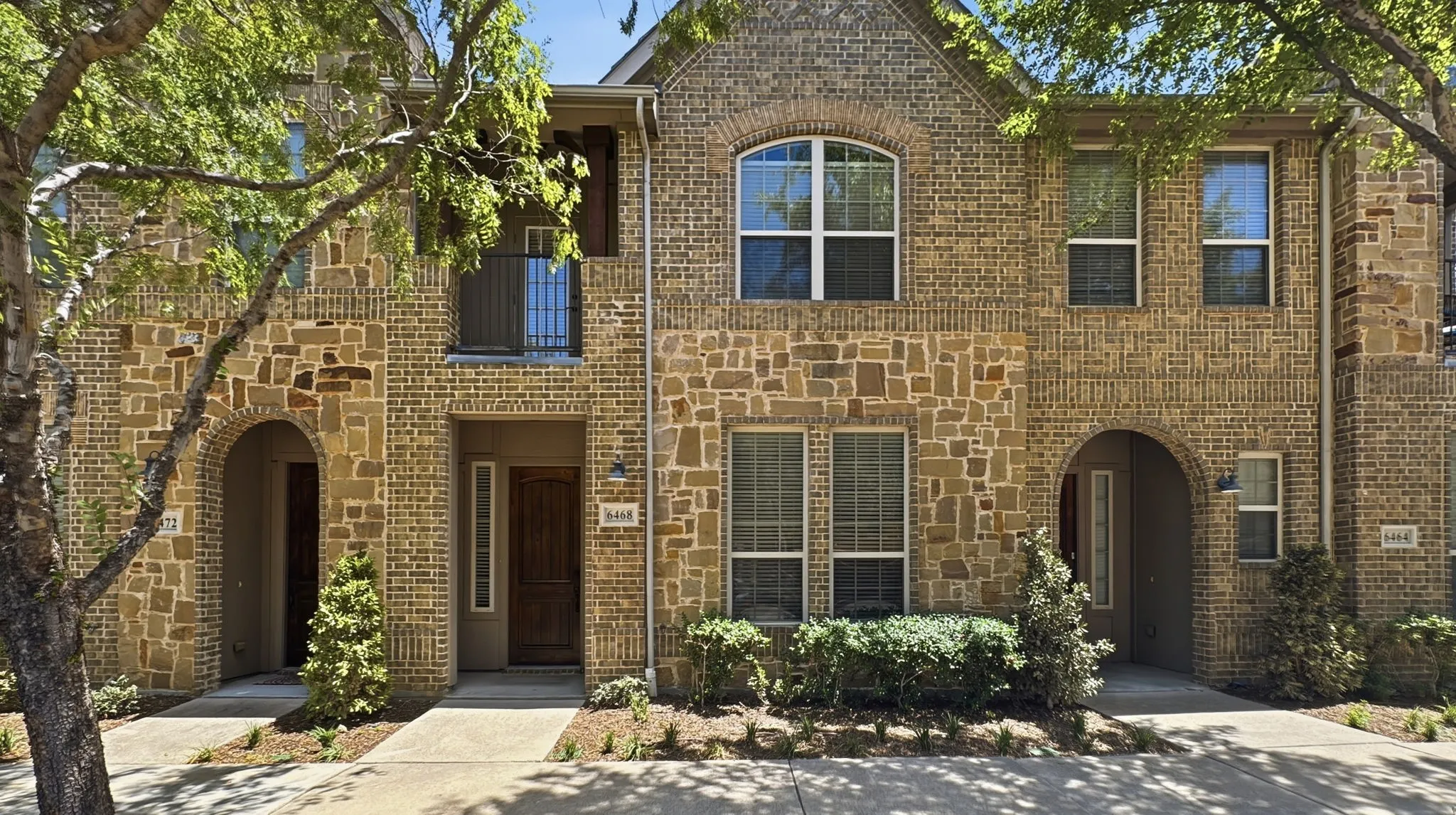 Townhouse For Sale in Dallas County , 6468 Love Drive, Irving, Texas 75039, 2 Bedroom, 4 Bathroom, 2 Garage spaces, 2,178 Sqft, built in 2010, mls#21364607, Real Estate Agent in Irving, Homes For Sale in Dallas county, Homes For Sale in Irving, Realtor in Irving Texas, Real Estate Brokerage Independent Realty Texas, Luminita Cordes Realtor