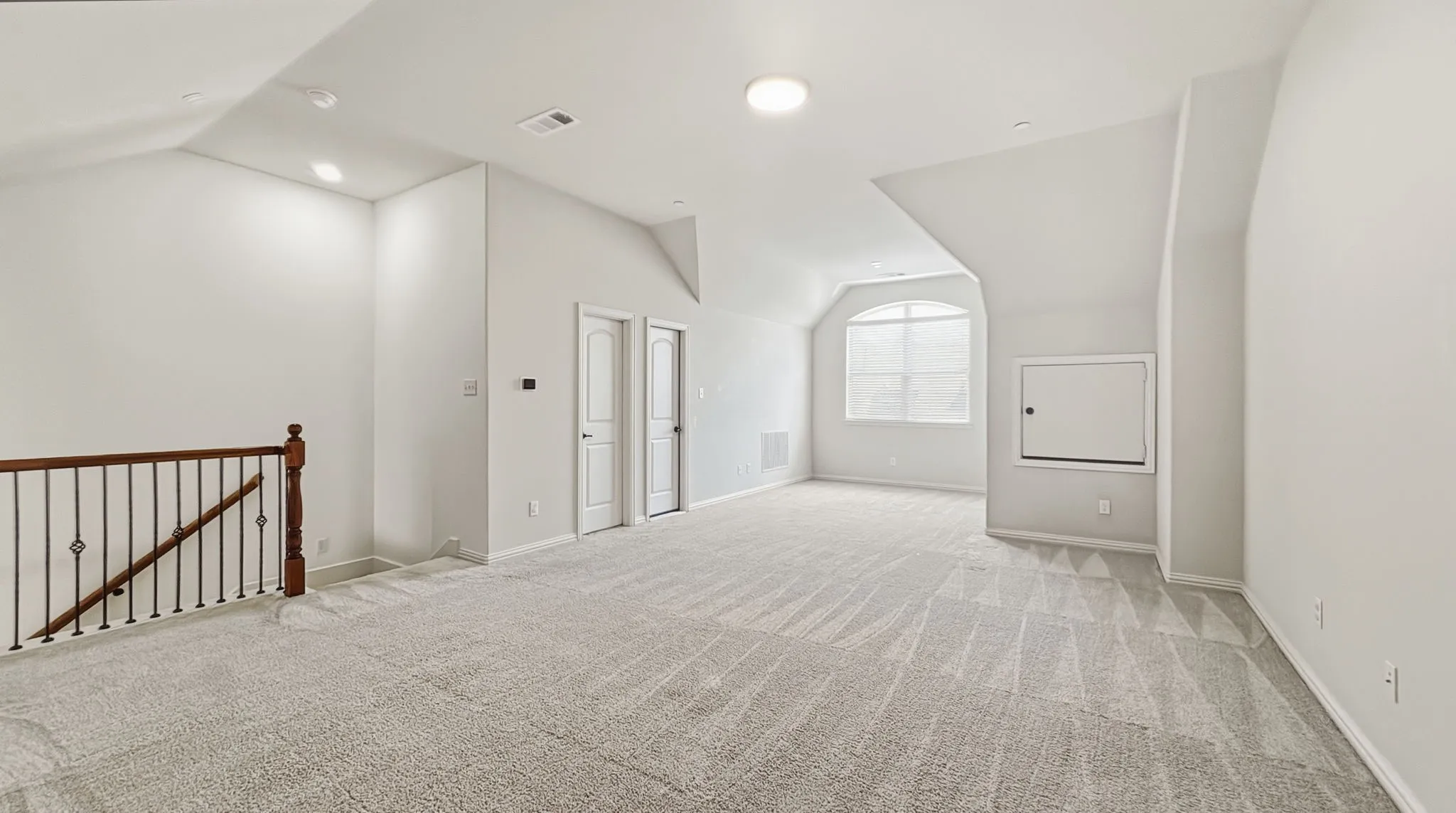 Townhouse For Sale in Dallas County , 6468 Love Drive, Irving, Texas 75039, 2 Bedroom, 4 Bathroom, 2 Garage spaces, 2,178 Sqft, built in 2010, mls#21364607, Real Estate Agent in Irving, Homes For Sale in Dallas county, Homes For Sale in Irving, Realtor in Irving Texas, Real Estate Brokerage Independent Realty Texas, Luminita Cordes Realtor