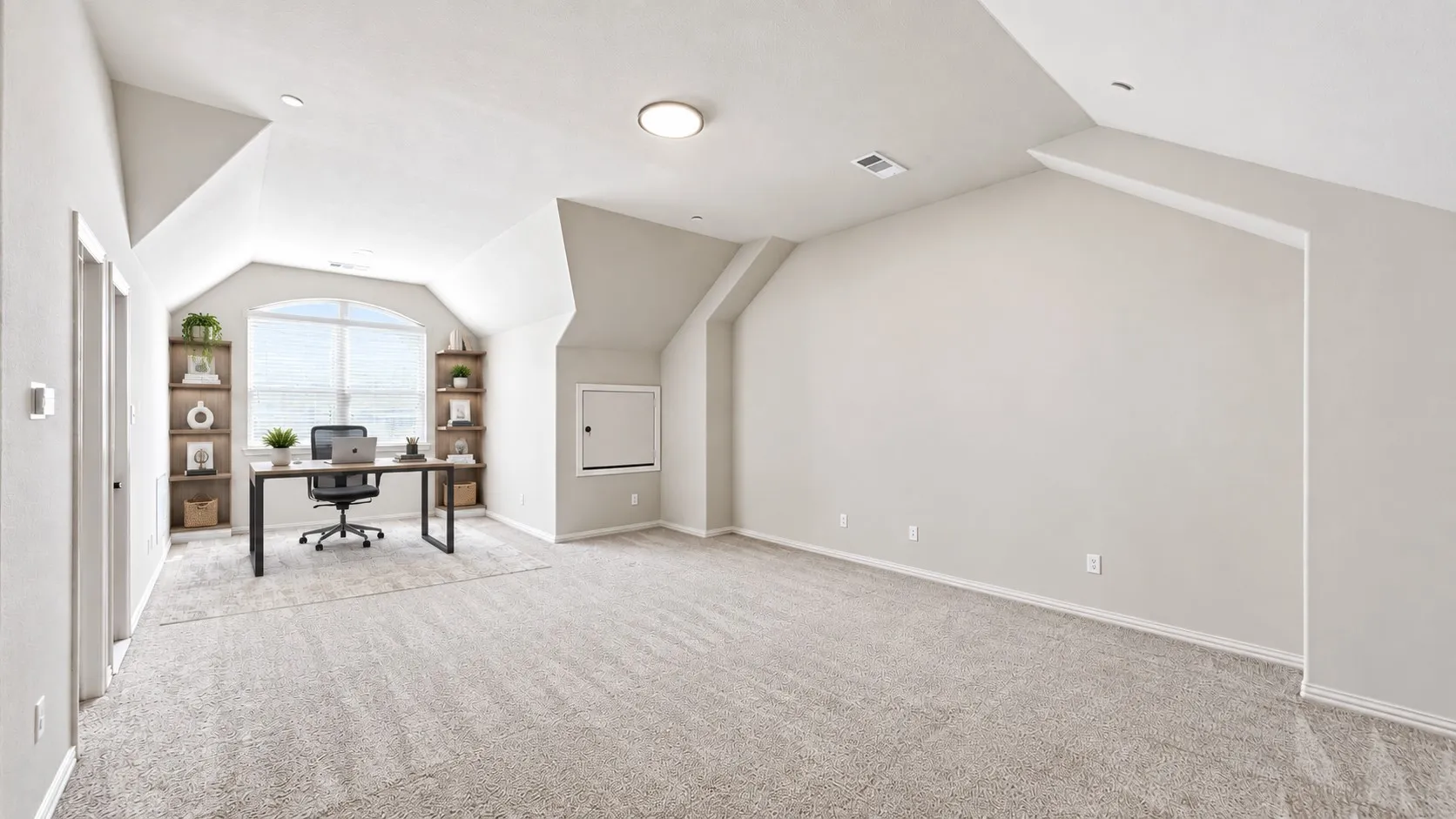 Townhouse For Sale in Dallas County , 6468 Love Drive, Irving, Texas 75039, 2 Bedroom, 4 Bathroom, 2 Garage spaces, 2,178 Sqft, built in 2010, mls#21364607, Real Estate Agent in Irving, Homes For Sale in Dallas county, Homes For Sale in Irving, Realtor in Irving Texas, Real Estate Brokerage Independent Realty Texas, Luminita Cordes Realtor