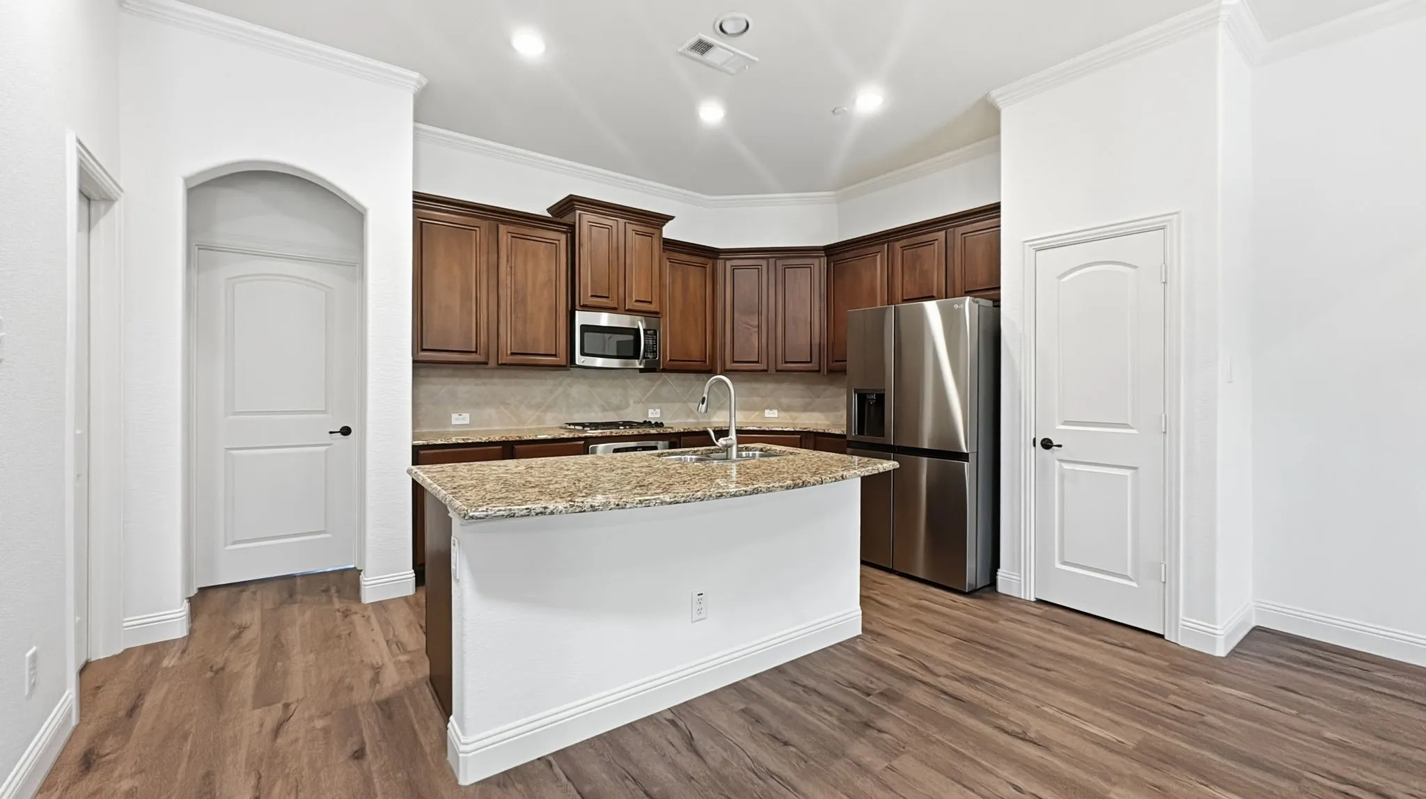 Townhouse For Sale in Dallas County , 6468 Love Drive, Irving, Texas 75039, 2 Bedroom, 4 Bathroom, 2 Garage spaces, 2,178 Sqft, built in 2010, mls#21364607, Real Estate Agent in Irving, Homes For Sale in Dallas county, Homes For Sale in Irving, Realtor in Irving Texas, Real Estate Brokerage Independent Realty Texas, Luminita Cordes Realtor