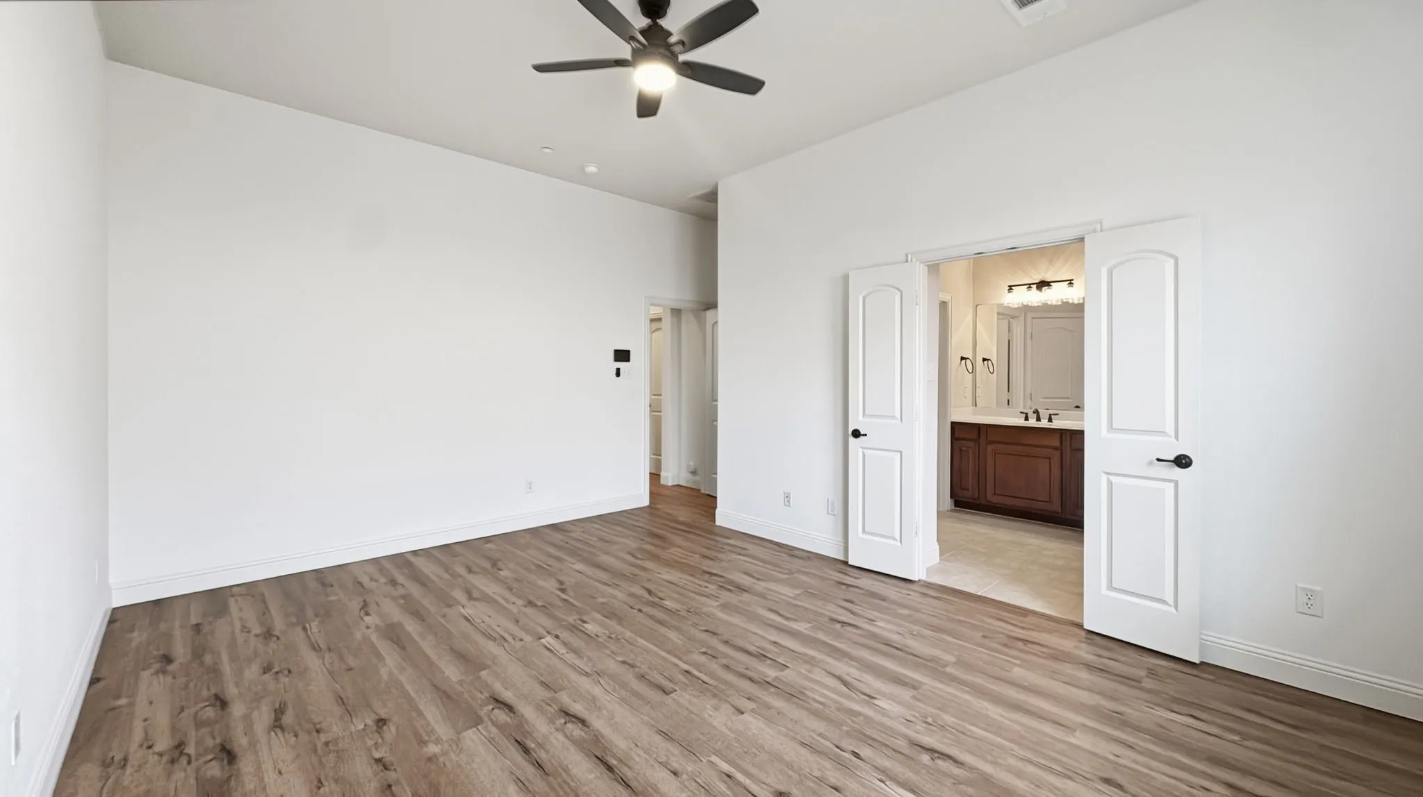Townhouse For Sale in Dallas County , 6468 Love Drive, Irving, Texas 75039, 2 Bedroom, 4 Bathroom, 2 Garage spaces, 2,178 Sqft, built in 2010, mls#21364607, Real Estate Agent in Irving, Homes For Sale in Dallas county, Homes For Sale in Irving, Realtor in Irving Texas, Real Estate Brokerage Independent Realty Texas, Luminita Cordes Realtor