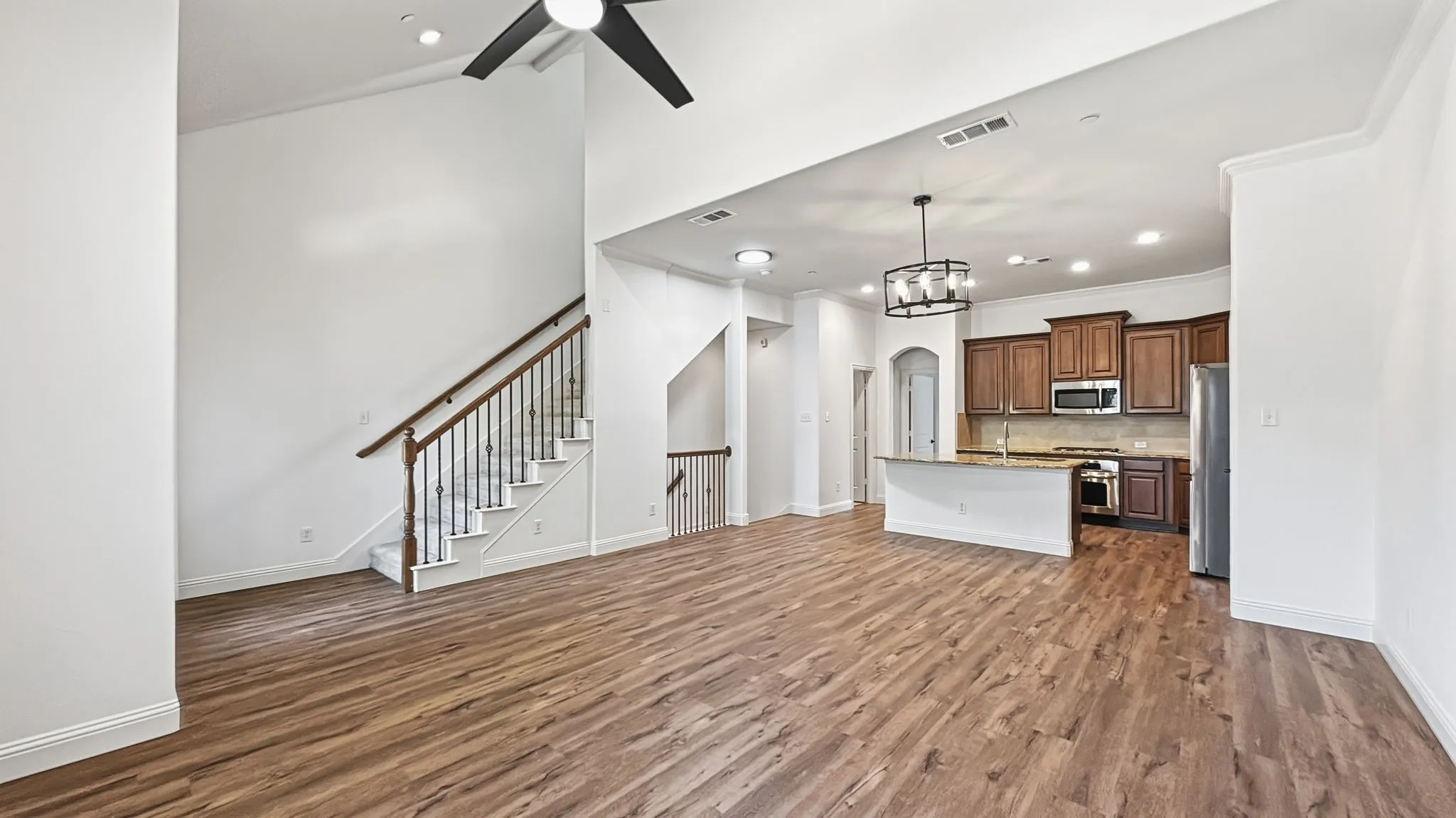 Townhouse For Sale in Dallas County , 6468 Love Drive, Irving, Texas 75039, 2 Bedroom, 4 Bathroom, 2 Garage spaces, 2,178 Sqft, built in 2010, mls#21364607, Real Estate Agent in Irving, Homes For Sale in Dallas county, Homes For Sale in Irving, Realtor in Irving Texas, Real Estate Brokerage Independent Realty Texas, Luminita Cordes Realtor