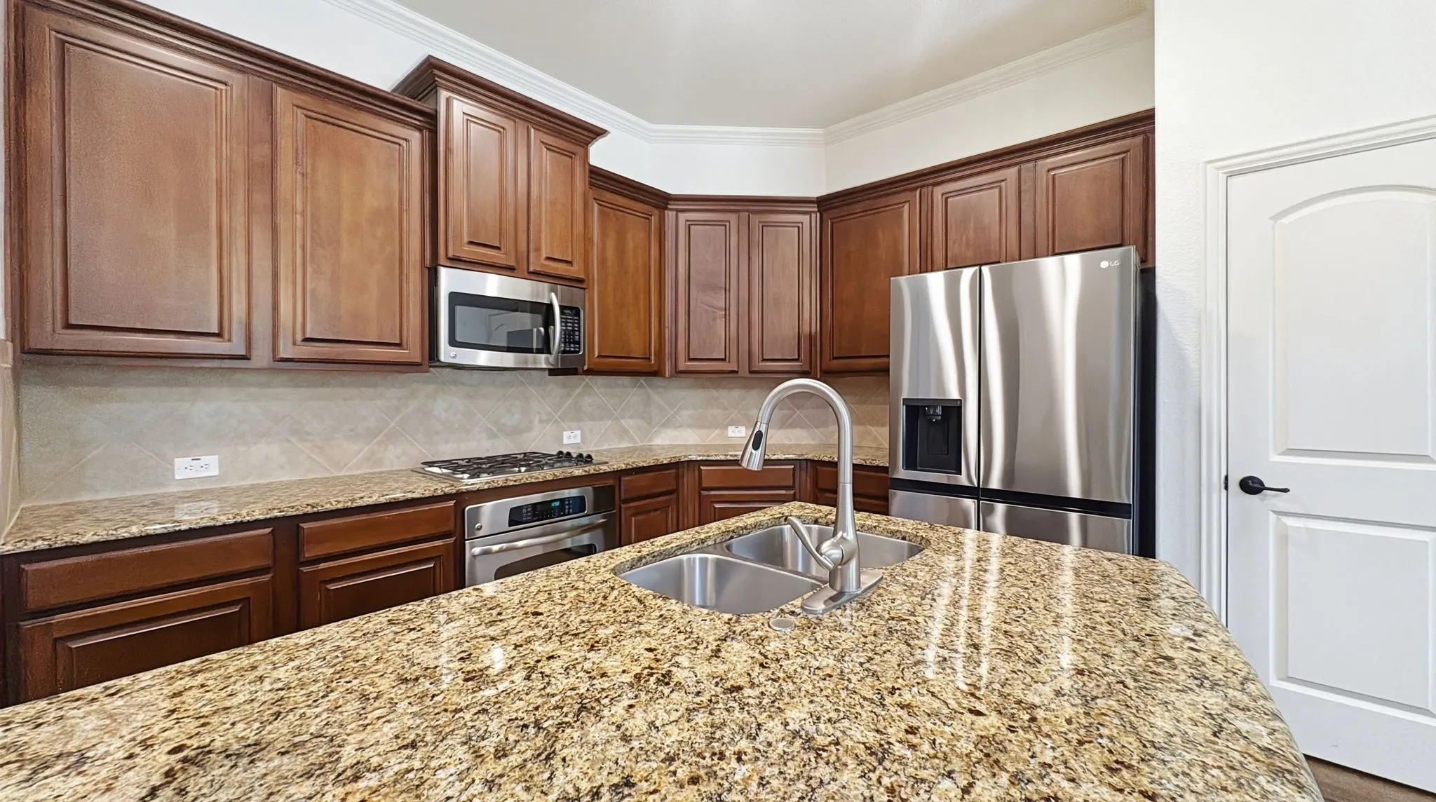 Townhouse For Sale in Dallas County , 6468 Love Drive, Irving, Texas 75039, 2 Bedroom, 4 Bathroom, 2 Garage spaces, 2,178 Sqft, built in 2010, mls#21364607, Real Estate Agent in Irving, Homes For Sale in Dallas county, Homes For Sale in Irving, Realtor in Irving Texas, Real Estate Brokerage Independent Realty Texas, Luminita Cordes Realtor