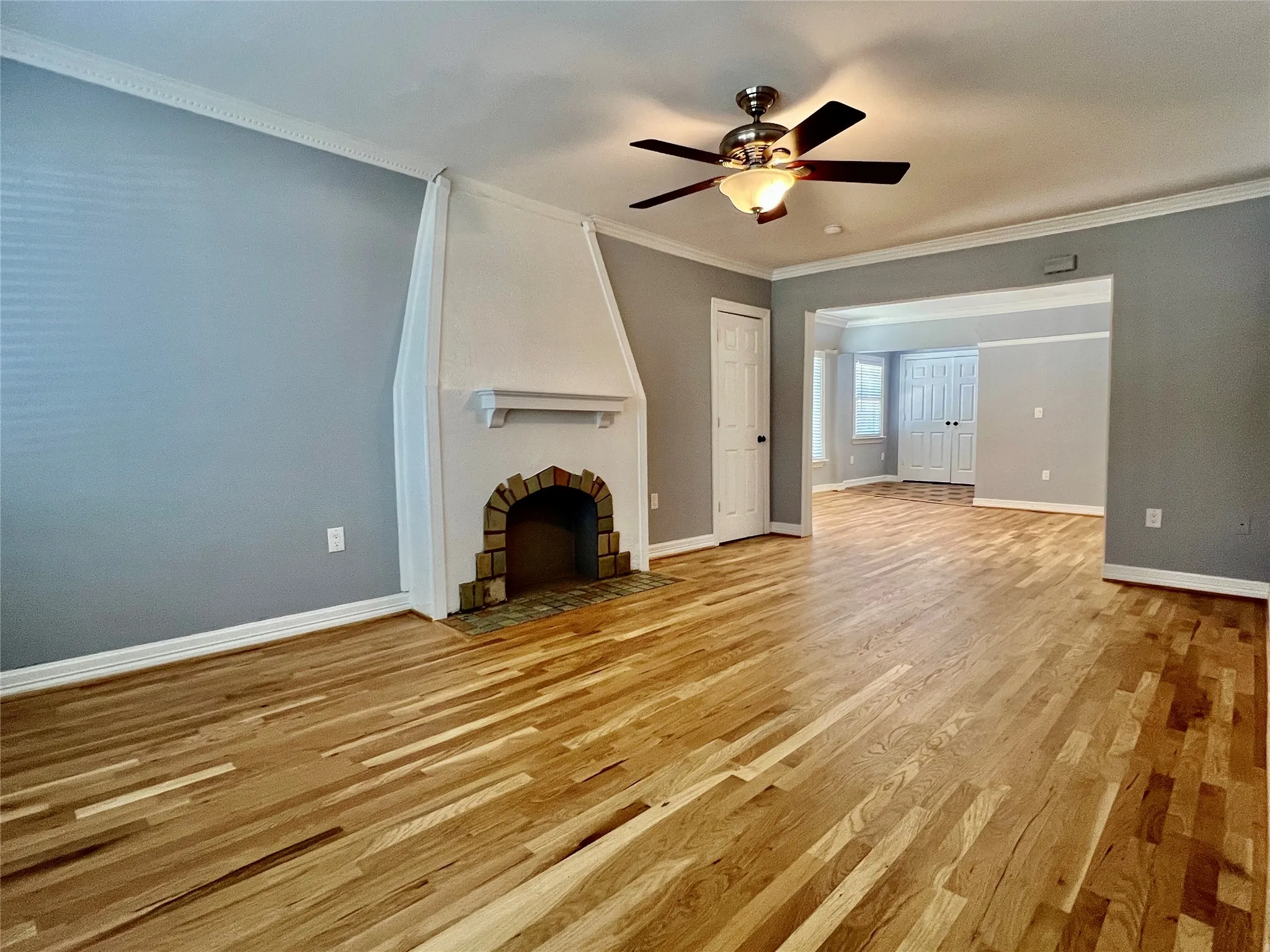 Duplex For Rent in Dallas County , 6019 La Vista Drive, Dallas, Texas 75206, 2 Bedroom, 2 Bathroom, 2 Garage spaces, 1,248 Sqft, built in 1935, mls#21364456, Real Estate Agent in Dallas, Homes For Rent in Dallas county, Homes For Rent in Dallas, Realtor in Dallas Texas, Real Estate Brokerage Independent Realty Texas, Luminita Cordes Realtor