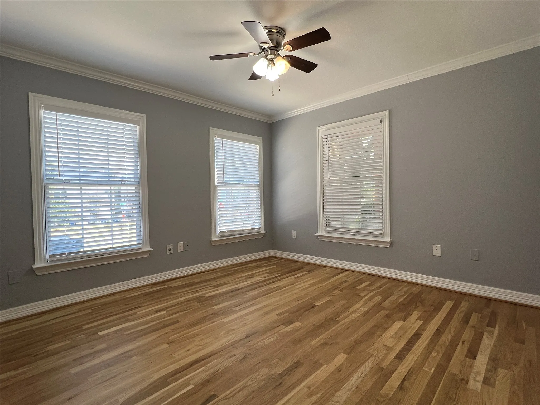 Duplex For Rent in Dallas County , 6019 La Vista Drive, Dallas, Texas 75206, 2 Bedroom, 2 Bathroom, 2 Garage spaces, 1,248 Sqft, built in 1935, mls#21364456, Real Estate Agent in Dallas, Homes For Rent in Dallas county, Homes For Rent in Dallas, Realtor in Dallas Texas, Real Estate Brokerage Independent Realty Texas, Luminita Cordes Realtor