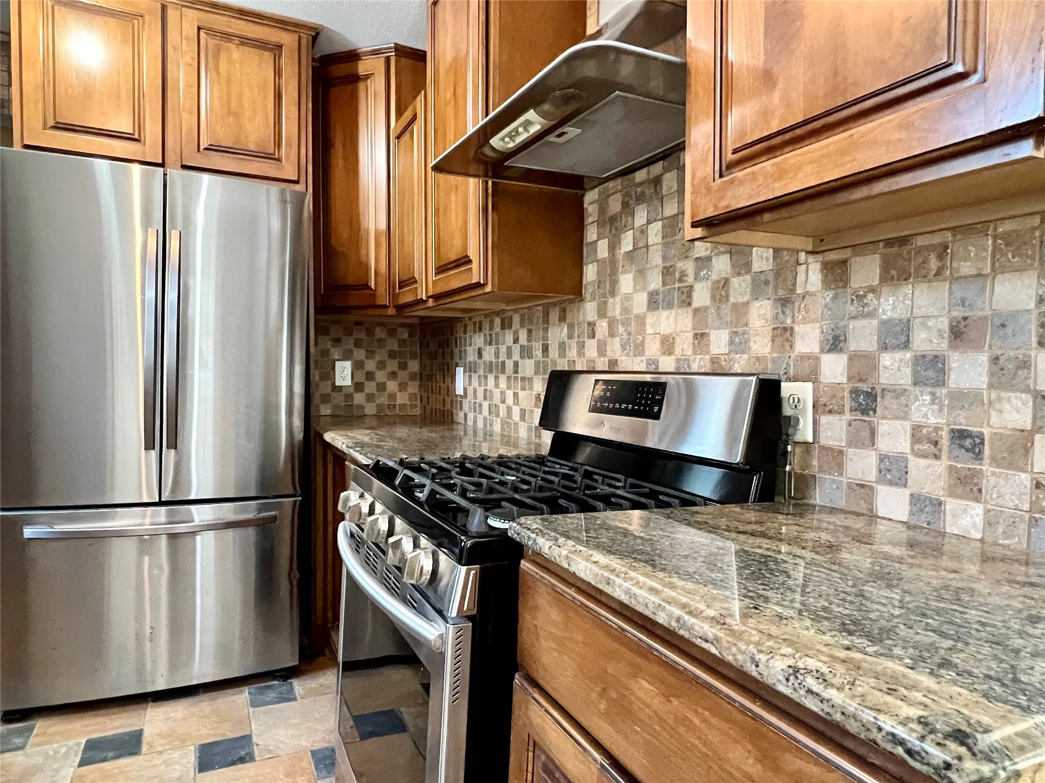 Duplex For Rent in Dallas County , 6019 La Vista Drive, Dallas, Texas 75206, 2 Bedroom, 2 Bathroom, 2 Garage spaces, 1,248 Sqft, built in 1935, mls#21364456, Real Estate Agent in Dallas, Homes For Rent in Dallas county, Homes For Rent in Dallas, Realtor in Dallas Texas, Real Estate Brokerage Independent Realty Texas, Luminita Cordes Realtor