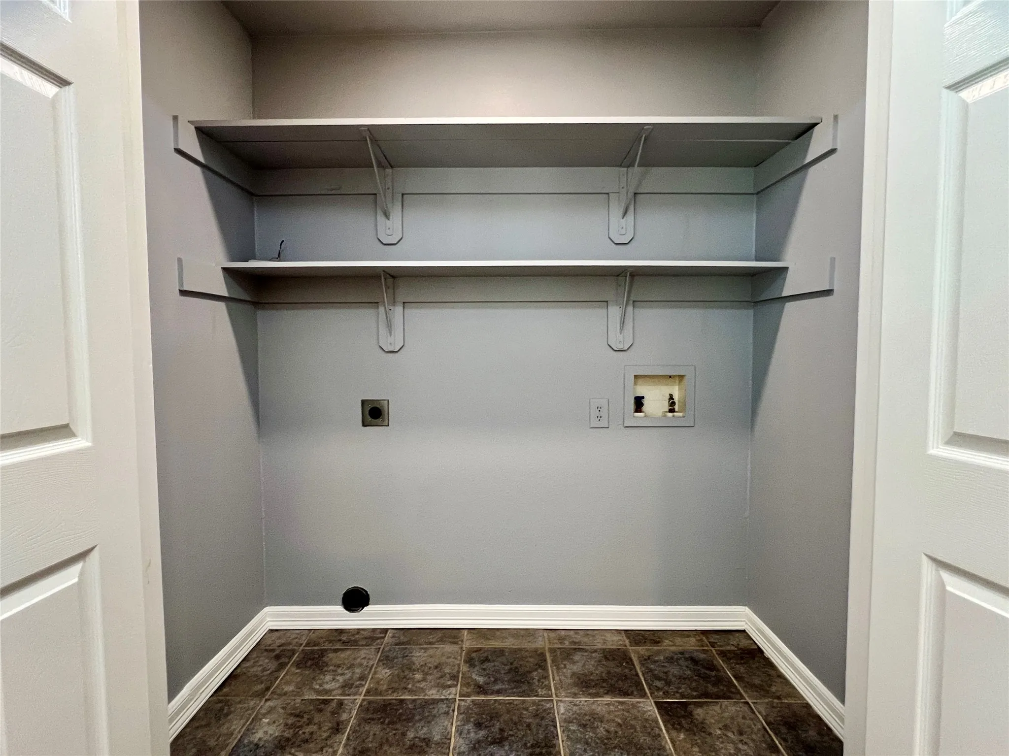 Duplex For Rent in Dallas County , 6019 La Vista Drive, Dallas, Texas 75206, 2 Bedroom, 2 Bathroom, 2 Garage spaces, 1,248 Sqft, built in 1935, mls#21364456, Real Estate Agent in Dallas, Homes For Rent in Dallas county, Homes For Rent in Dallas, Realtor in Dallas Texas, Real Estate Brokerage Independent Realty Texas, Luminita Cordes Realtor